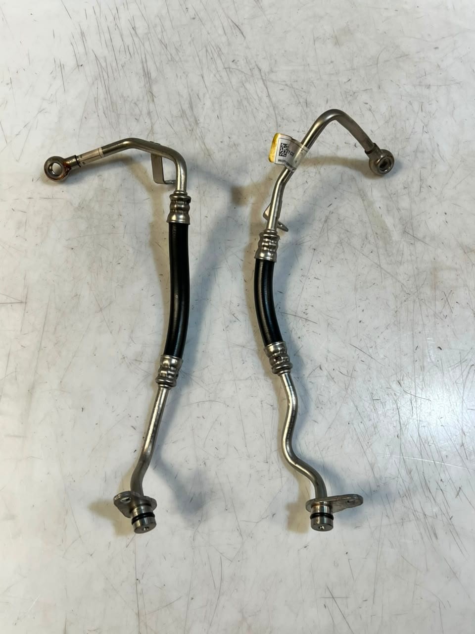 BMW G30, G11, and F90-F96 N63B44C 530i Turbocharger Oil Supply Pipe 8600536 BMW G30, G11, and F90-F96 N63B44C 530i Turbocharger Oil Supply Pipe 8600536