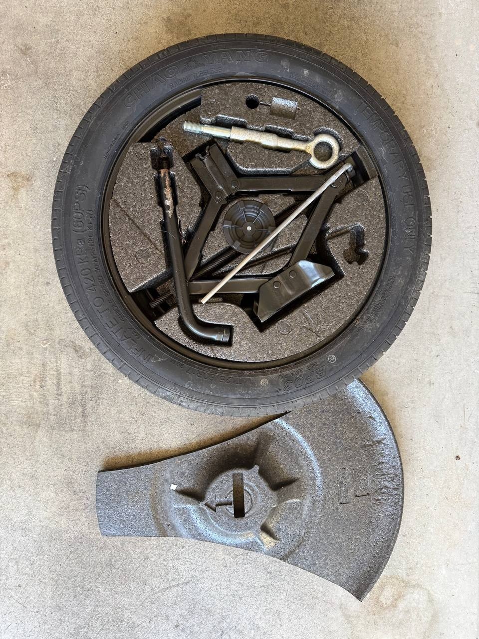 2010-2017 Volvo XC60 OEM Spare Tire Wheel T125/80R17 Jack Tool Kit Foam