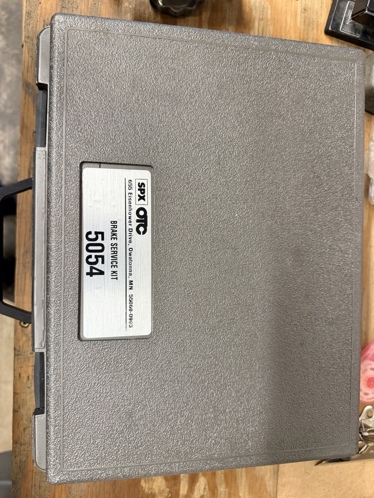 OTC 5054 Air Brake Service Kit with Case OTC 5054 Air Brake Service Kit with Case