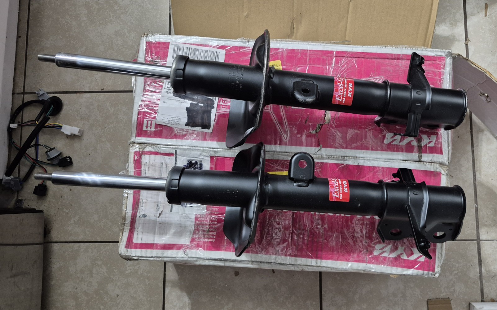 KYB Genuine OEM Front Struts For 2013-2018 Acura RDX 3.5L Lifetime Warranty
