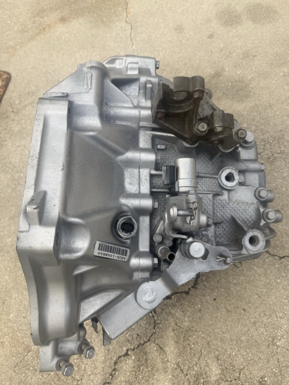 ACURA / Honda k24a2 TSX 6 SPEED transmission / Gear Box with selector and bracke ACURA / Honda k24a2 TSX 6 SPEED transmission / Gear Box with selector and bracke