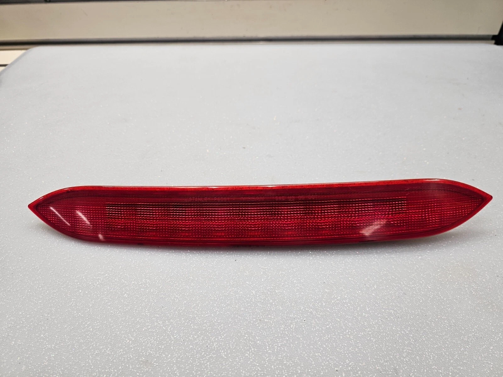 2008-2015 Nissan Rogue Third 3rd Brake Light High Mounted Stop Lamp OEM