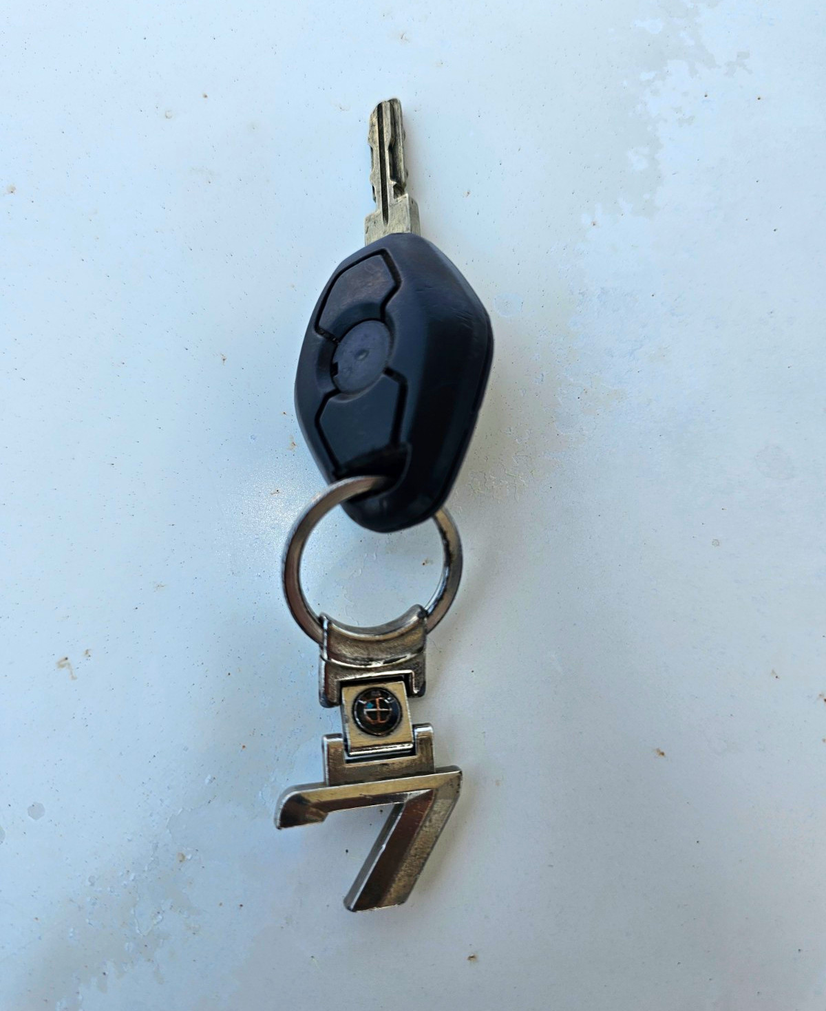 Pre-owned Genuine & OEM BMW 7 Series Stainless Steel Keychain