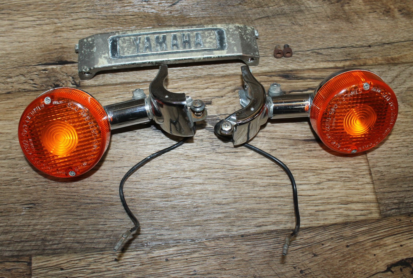 Good Used Set of OEM Front Turn Signals Yamaha Maxim XJ 650 1980-83 Left Right Good Used Set of OEM Front Turn Signals Yamaha Maxim XJ 650 1980-83 Left Right