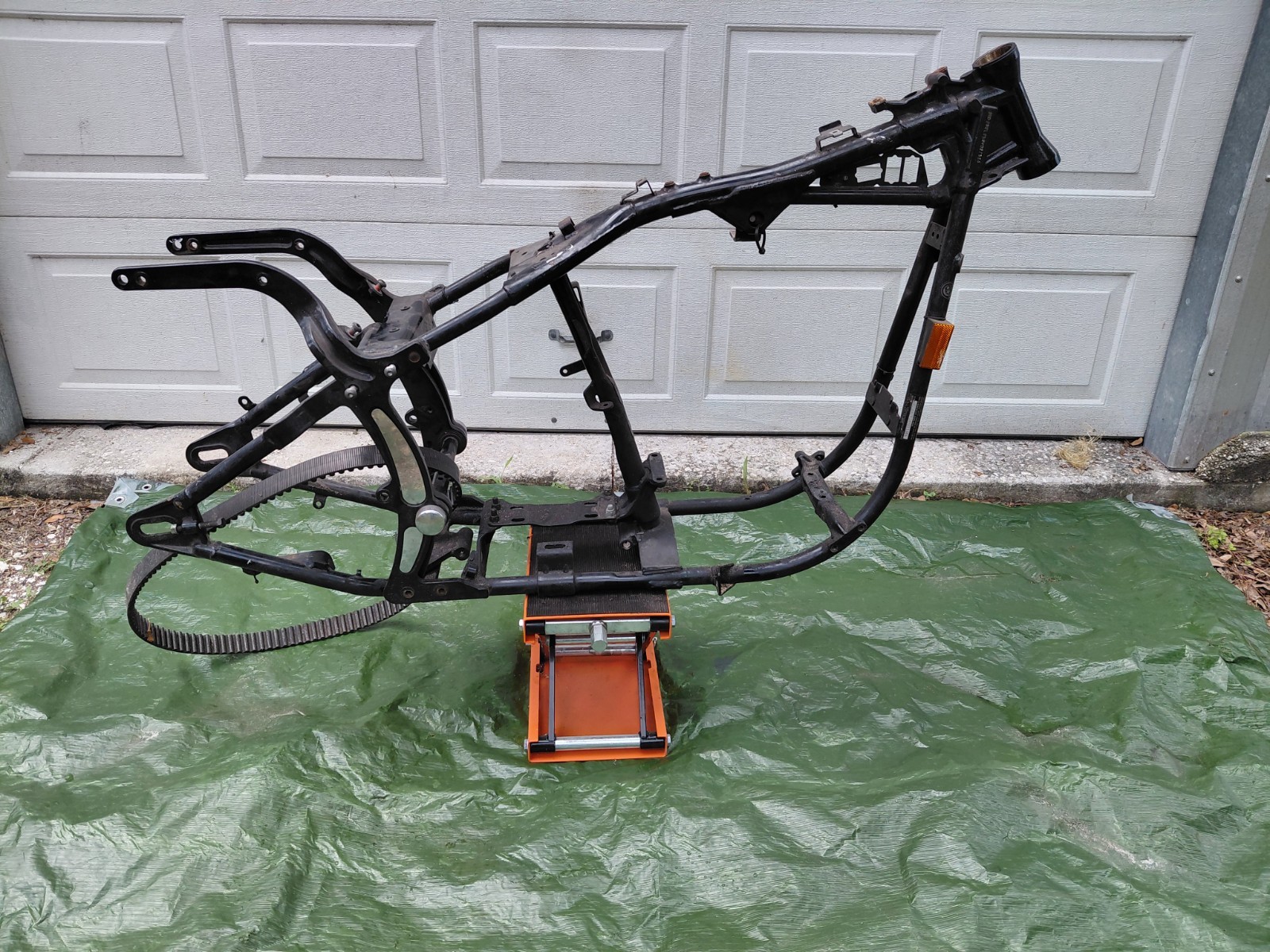 1994 Harley Davidson FXSTC Custom Softail Frame and Swingarm 1994 Harley Davidson FXSTC Custom Softail Frame and Swingarm