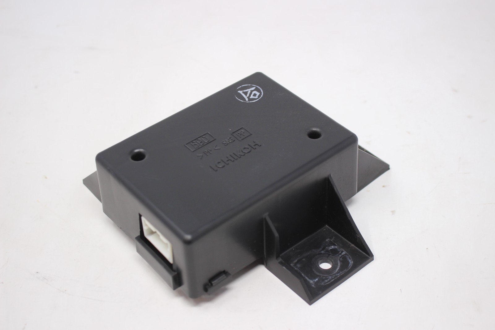 03-08 Infiniti FX35 FX45 Rear Combination Light Lamp Control Module B6760-CG000
