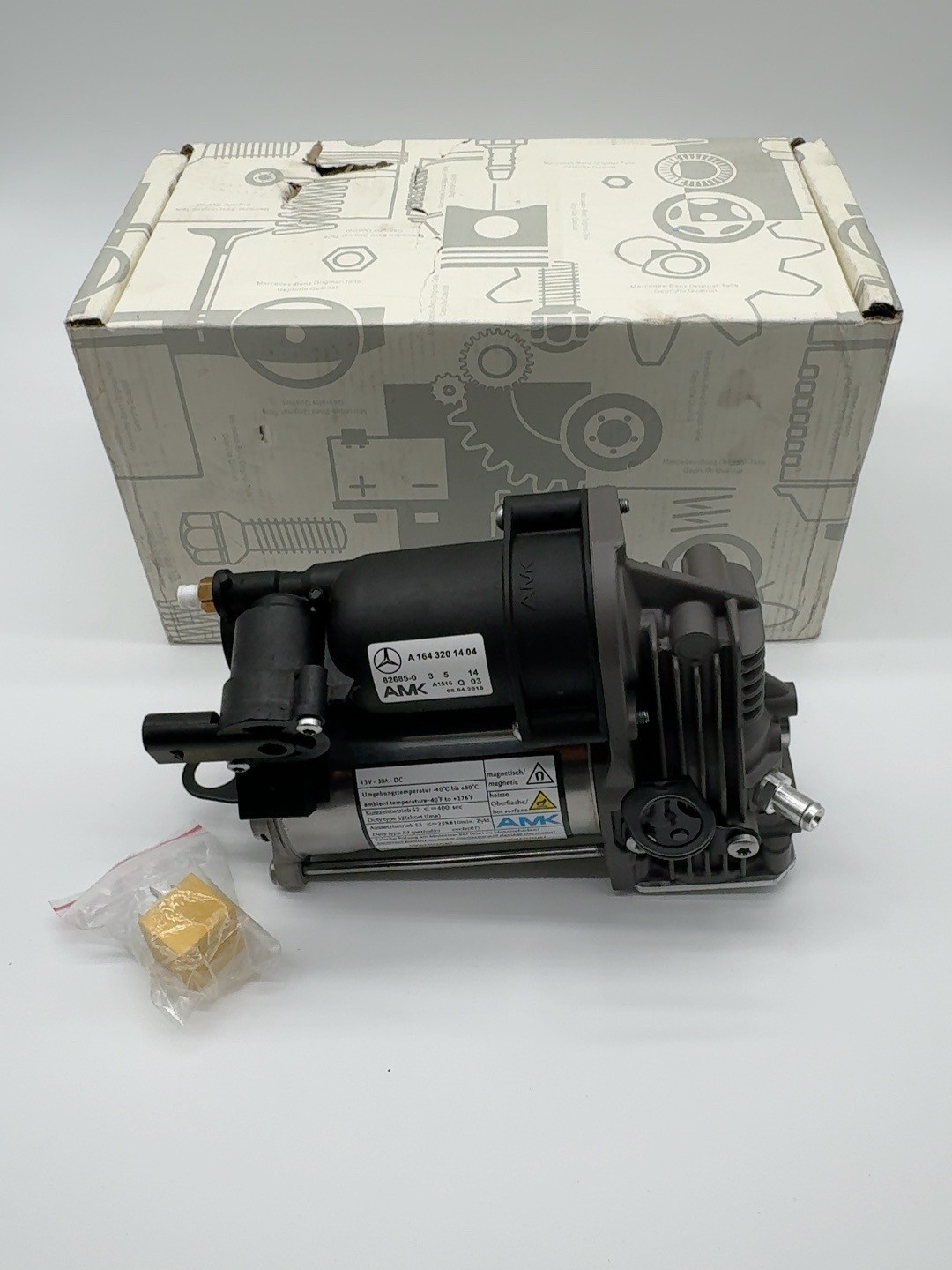 Genuine Mercedes-Benz AMK Airmatic Air Compressor A1643201404 W164 X164 OEM NEW