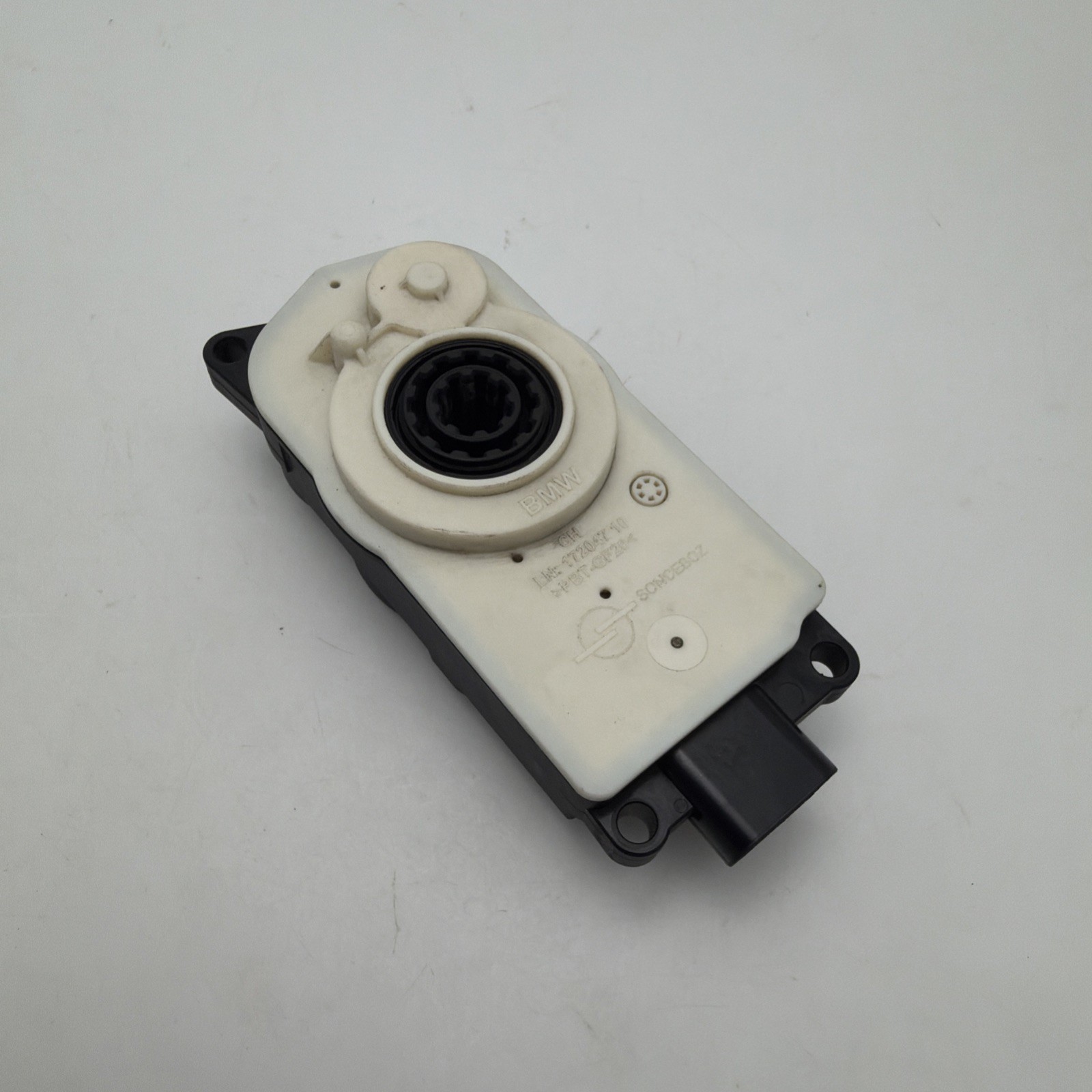 2020-2024 BMW M340I 330I G20 oem active grille shutter actuator motor 9464869-02 2020-2024 BMW M340I 330I G20 oem active grille shutter actuator motor 9464869-02