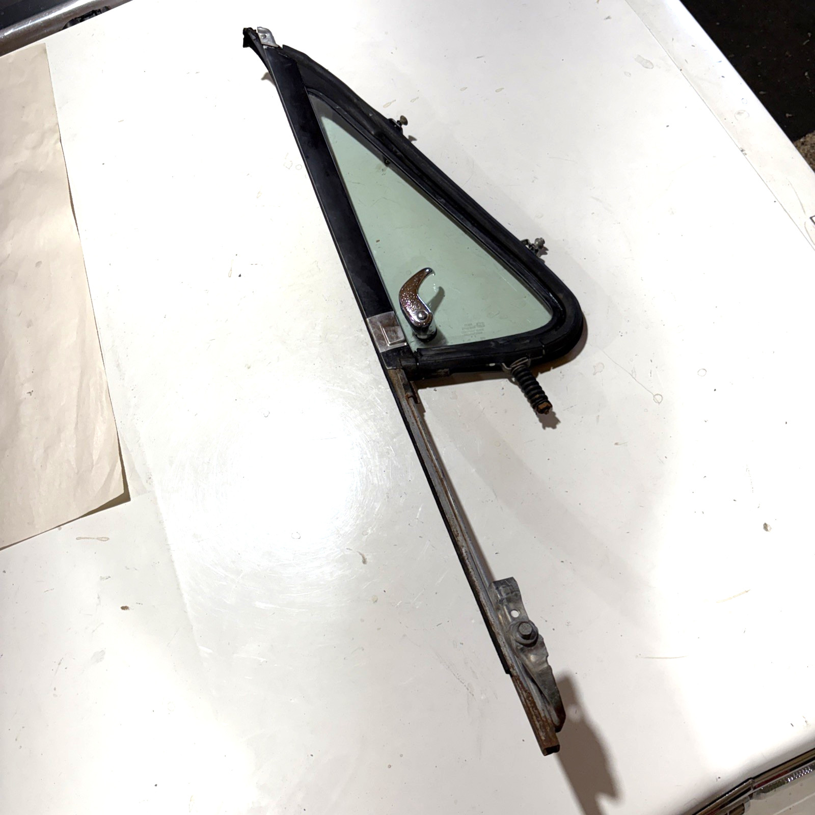 1982-1991 Chevrolet C/K vent glass (LH driver-side) wing window (C10-K30)