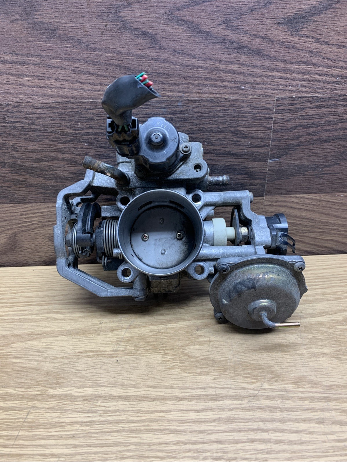 1998 1999 2000 01 02 03 Mitsubishi Montero Sport 3.0L V6 Throttle Body MD343994