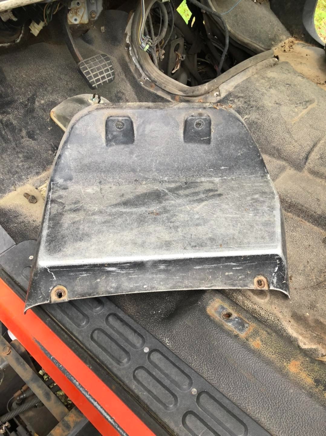 1990-2002 GMC topkick interior doghouse 1990-2002 GMC topkick interior doghouse