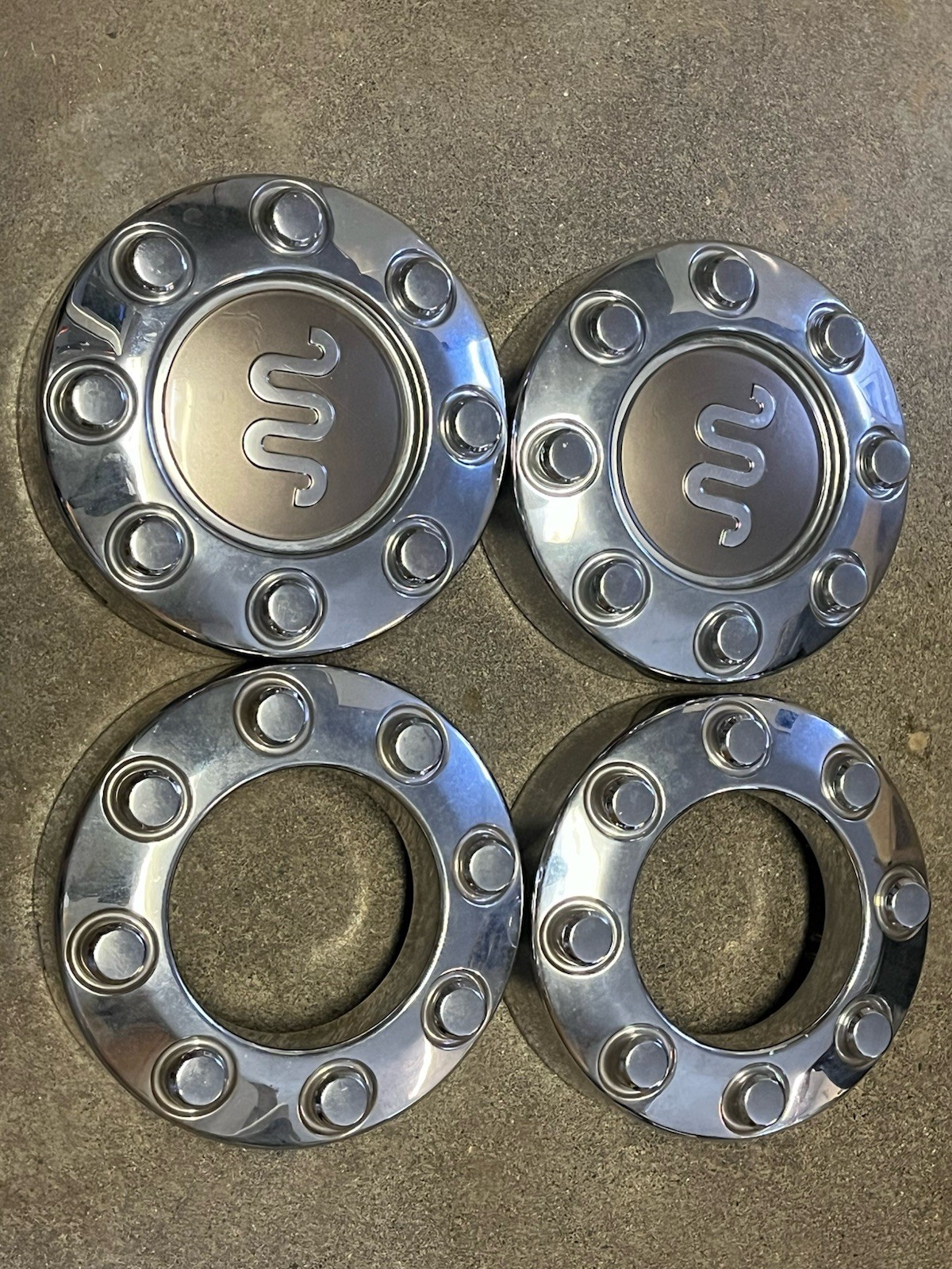 OEM 2005-2007 Ford F250 F350 King Ranch Super Duty Wheel Center Caps Full Set OEM 2005-2007 Ford F250 F350 King Ranch Super Duty Wheel Center Caps Full Set