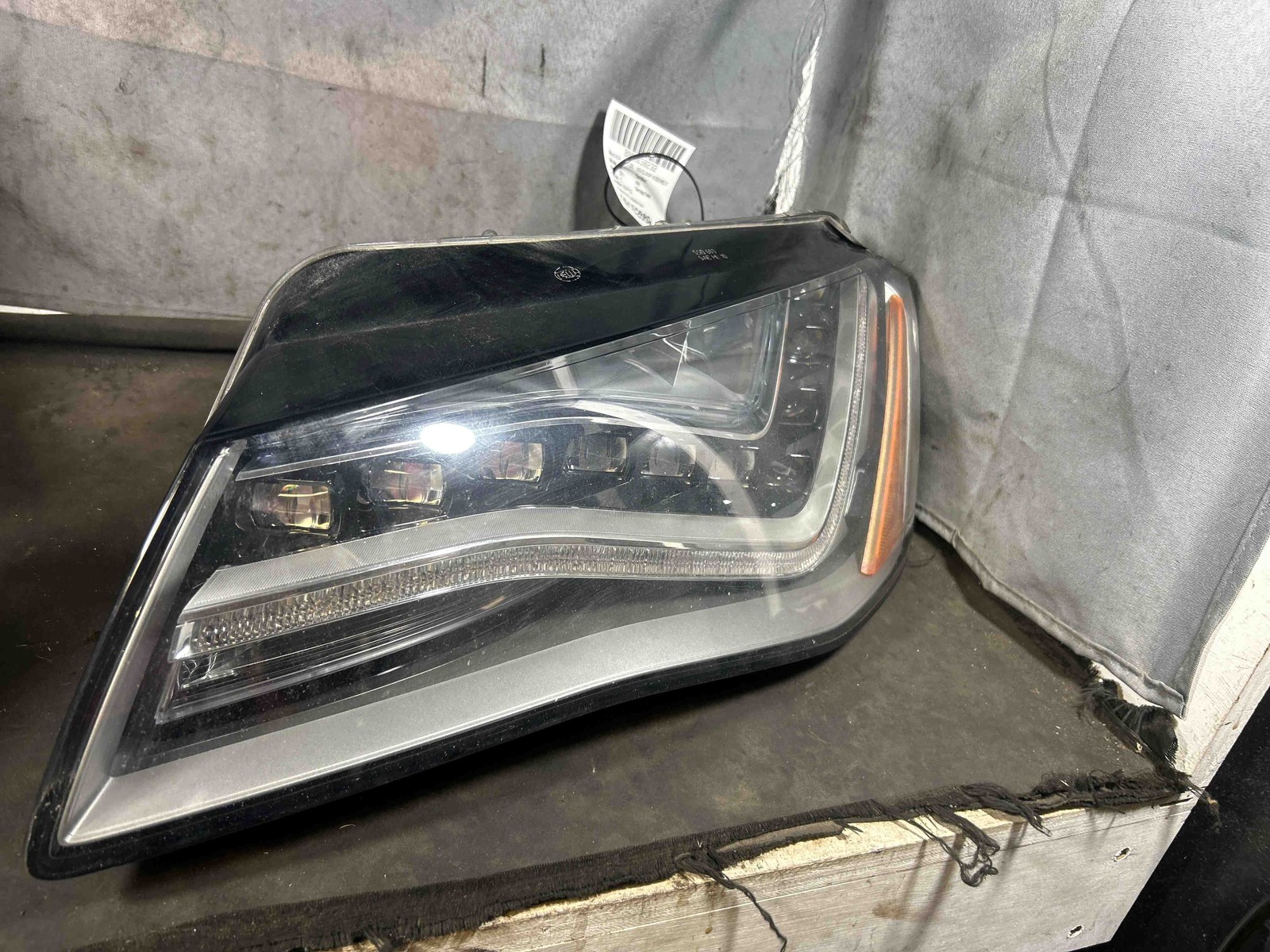 Fits 2011-2014 Audi A8 Left Headlight (broken tab) OEM:4H0941029AF