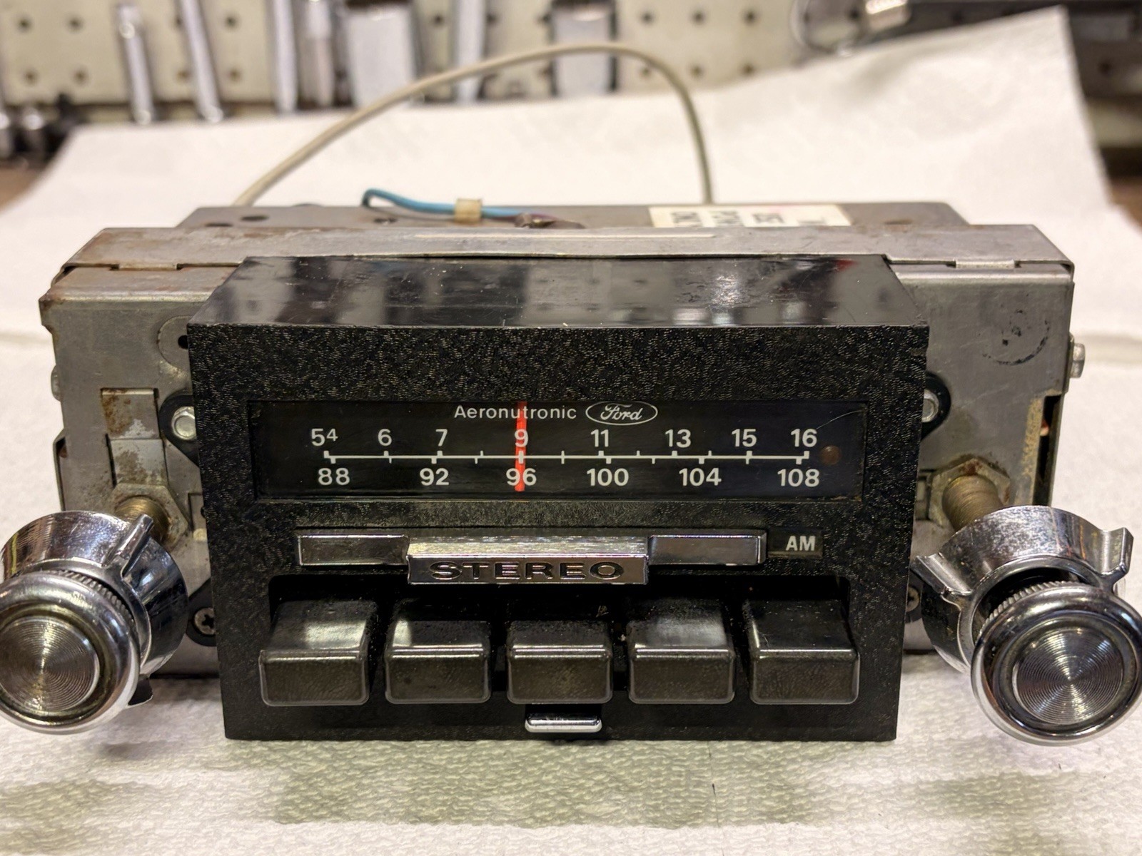1973 - 1979 Ford Truck FM Stereo Radio 1973 - 1979 Ford Truck FM Stereo Radio