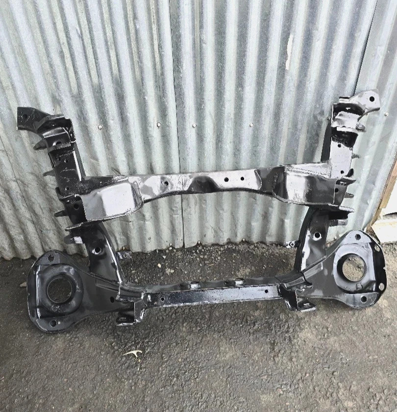 2005-2015 Nissan Armada Rear Subframe Crossmember Suspension Assembly Oem