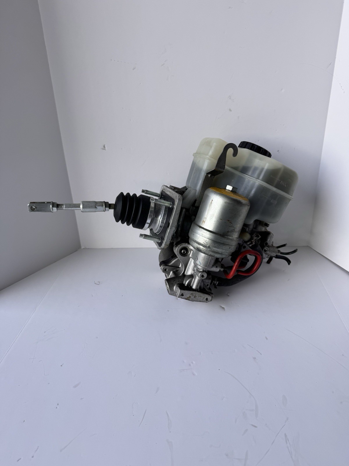 2005-2009 Toyota 4Runner ABS Brake Pump Master Cylinder Assembly 89541-35051 OEM 2005-2009 Toyota 4Runner ABS Brake Pump Master Cylinder Assembly 89541-35051 OEM