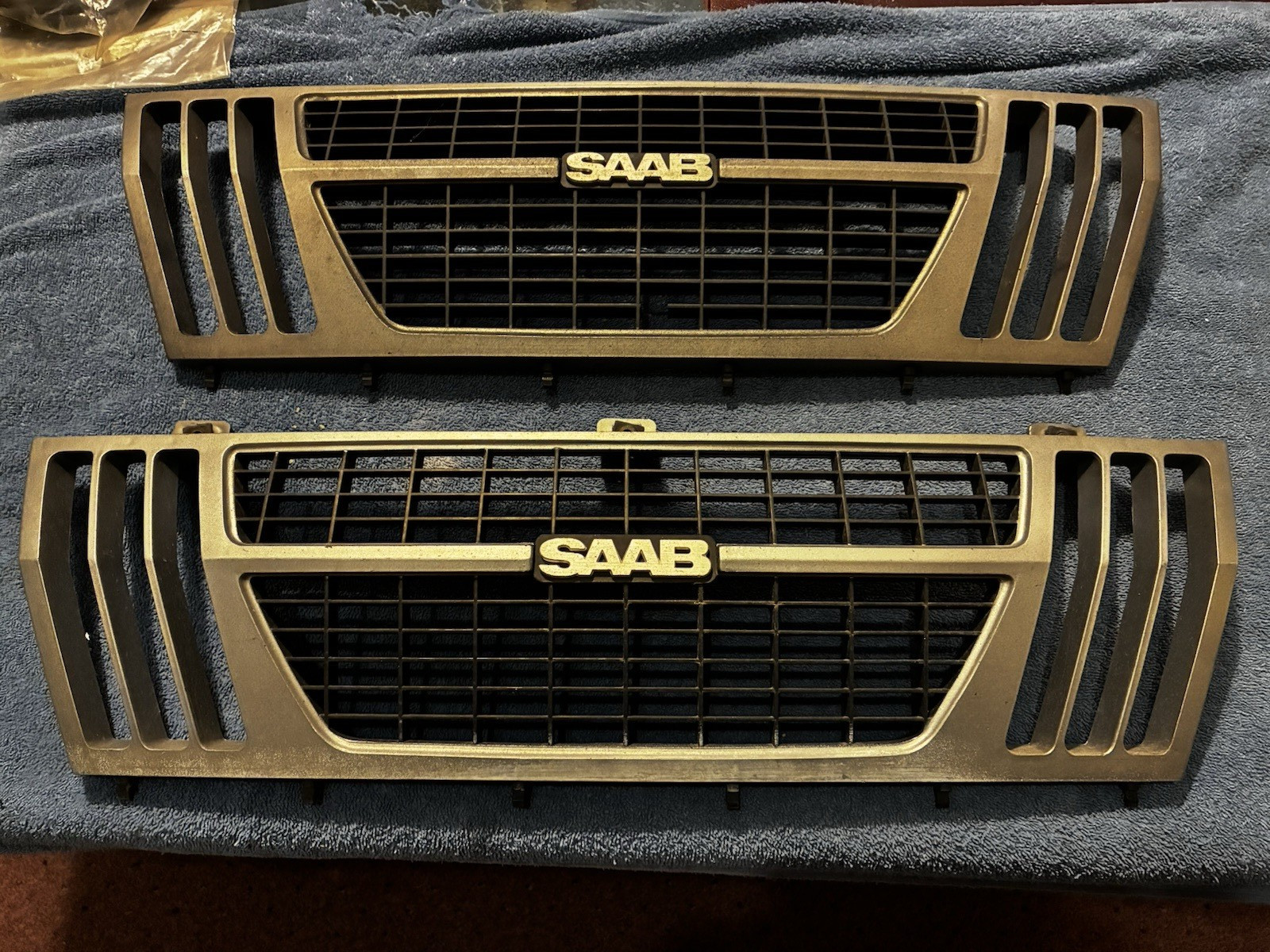 1983 Classic SAAB 900 Silver Grille Grill Turbo Very Good Condition From Storage 1983 Classic SAAB 900 Silver Grille Grill Turbo Very Good Condition From Storage