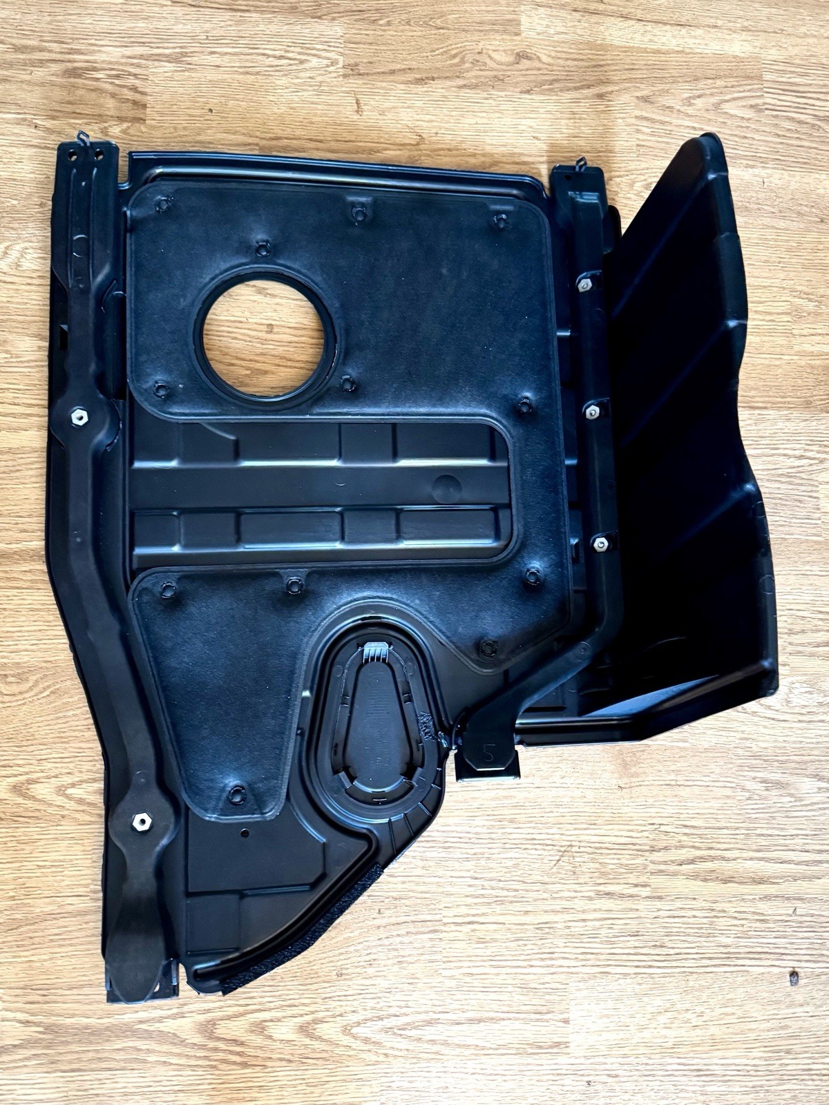 Genuine Under Engine Splash Shield Right Side 2.0L Sonata 2011-14 Optima 2011-15 Genuine Under Engine Splash Shield Right Side 2.0L Sonata 2011-14 Optima 2011-15