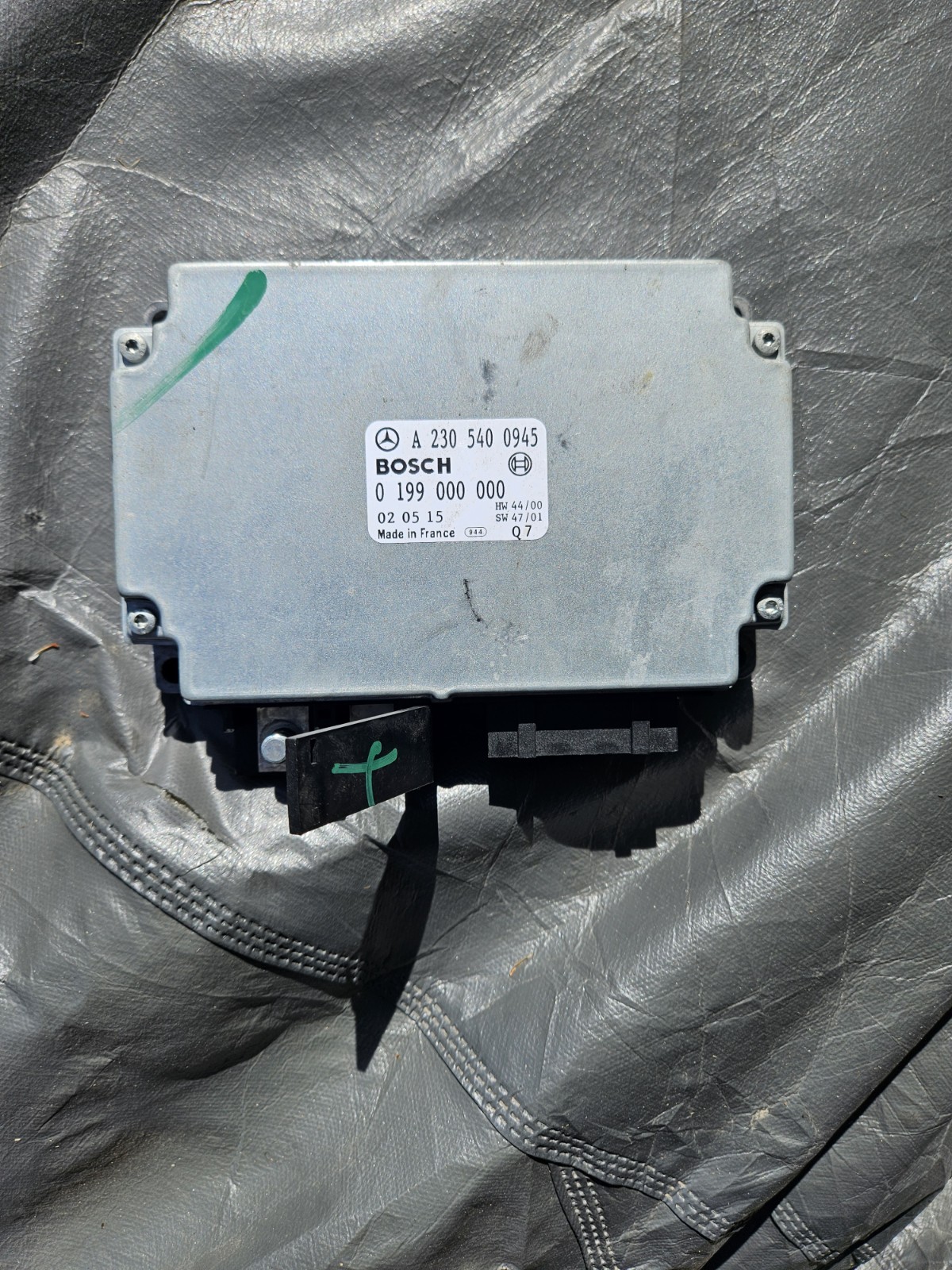 2003- 06 MERCEDES SL500 55 R230 BCM Battery Control A2305400945 Bosch 2003- 06 MERCEDES SL500 55 R230 BCM Battery Control A2305400945 Bosch