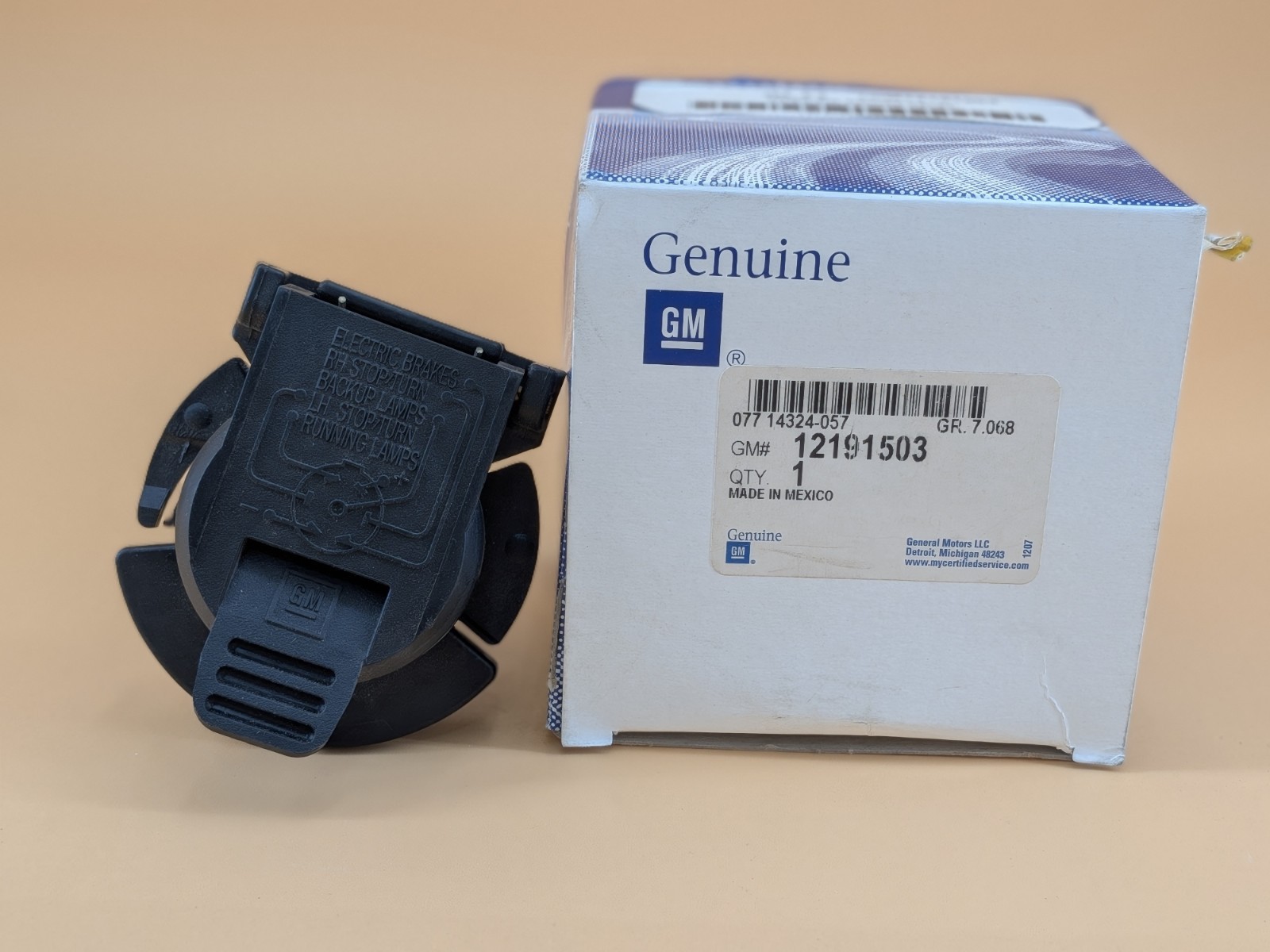 Genuine GM Trailer Brake Receptacle OEM - BRAND NEW NOS Genuine GM Trailer Brake Receptacle OEM - BRAND NEW NOS