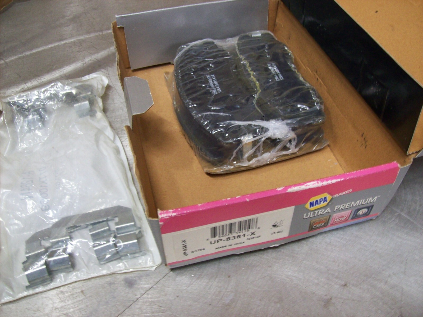 NAPA Genuine Brake Pads UP-8381-X NAPA Genuine Brake Pads UP-8381-X