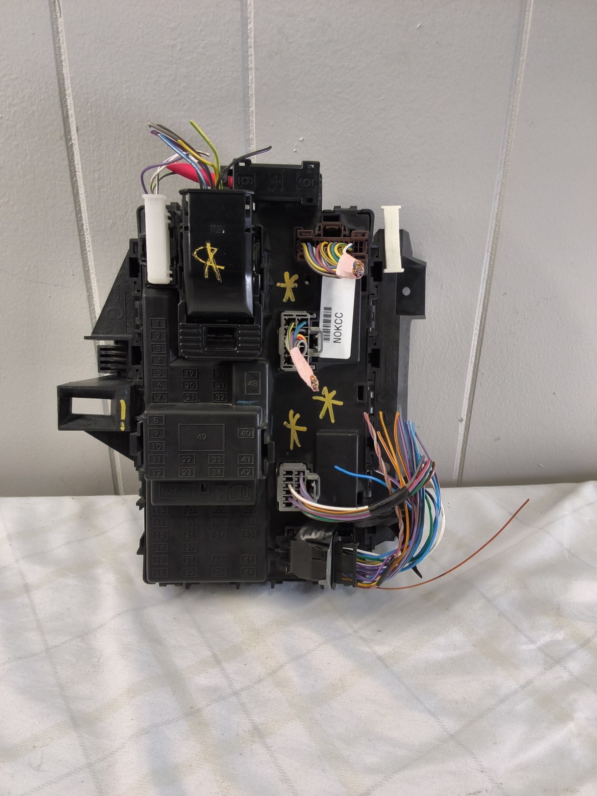 2011-2013 Ford F150 Fuse Box Relay Junction Module BCM DC3T-14B476-AC 2011-2013 Ford F150 Fuse Box Relay Junction Module BCM DC3T-14B476-AC