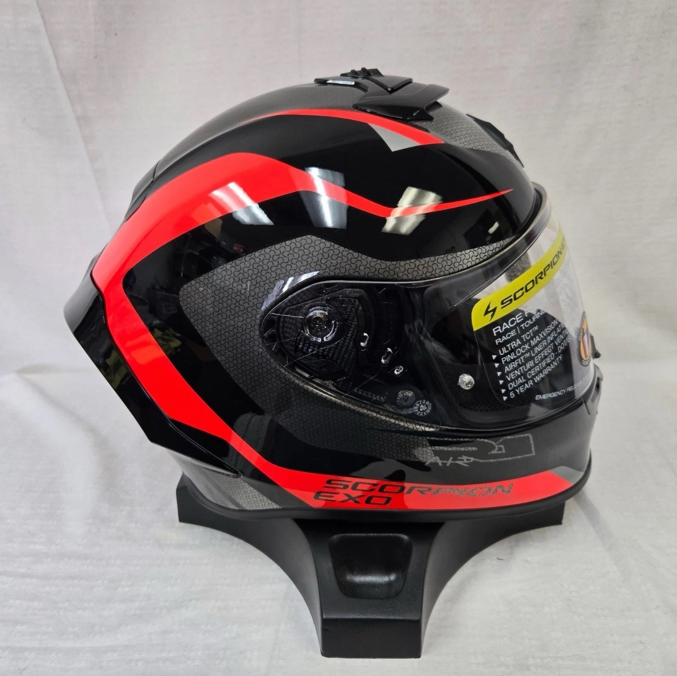 🚨 🚨 New Scorpion EXO-R1 Air Helmet Hive Red / Black Medium