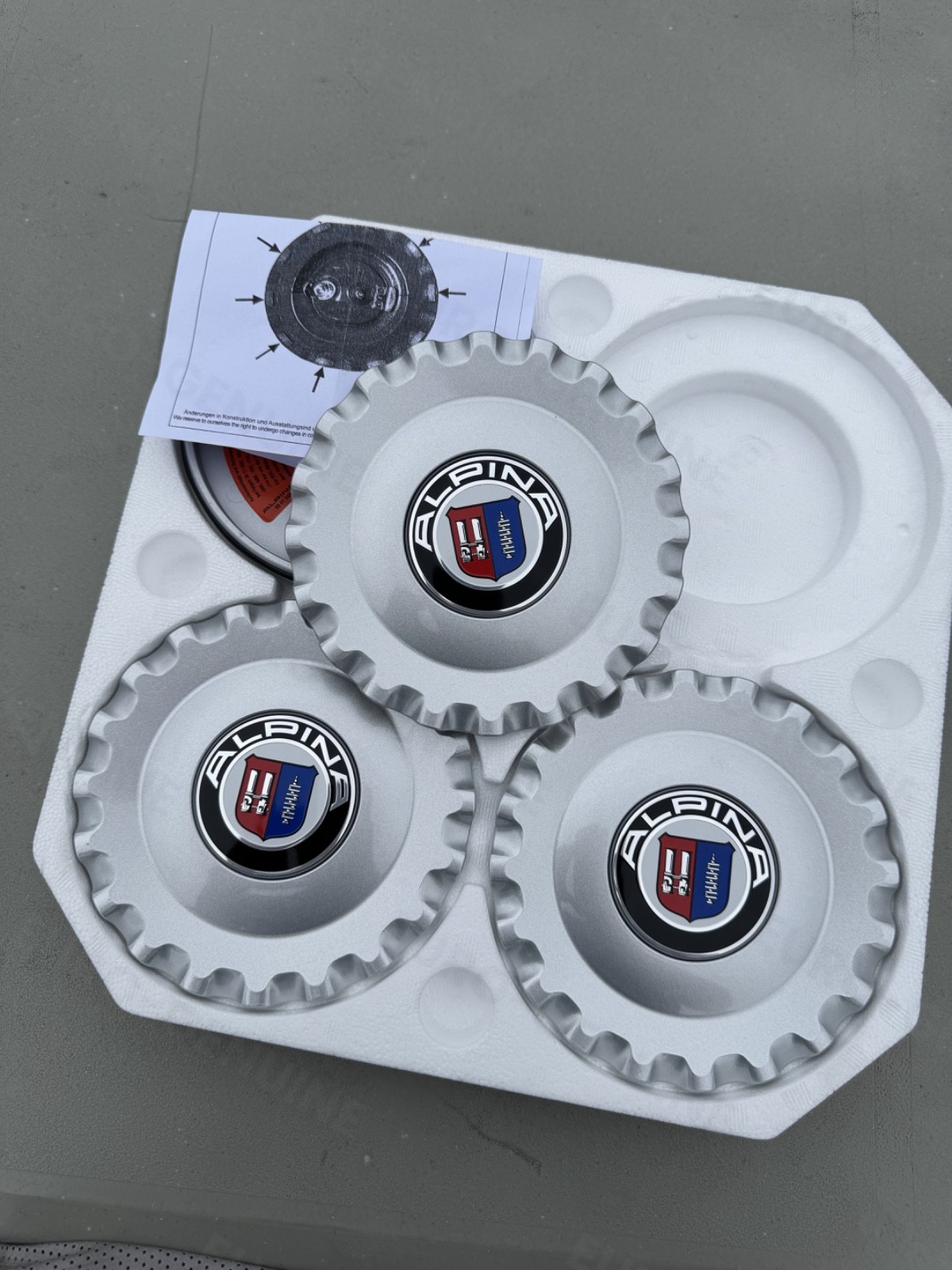 Genuine BMW Alpina Center Cap Hub Cap 36107980127 Silver F01 F02 F06 B6 B7 w/Key