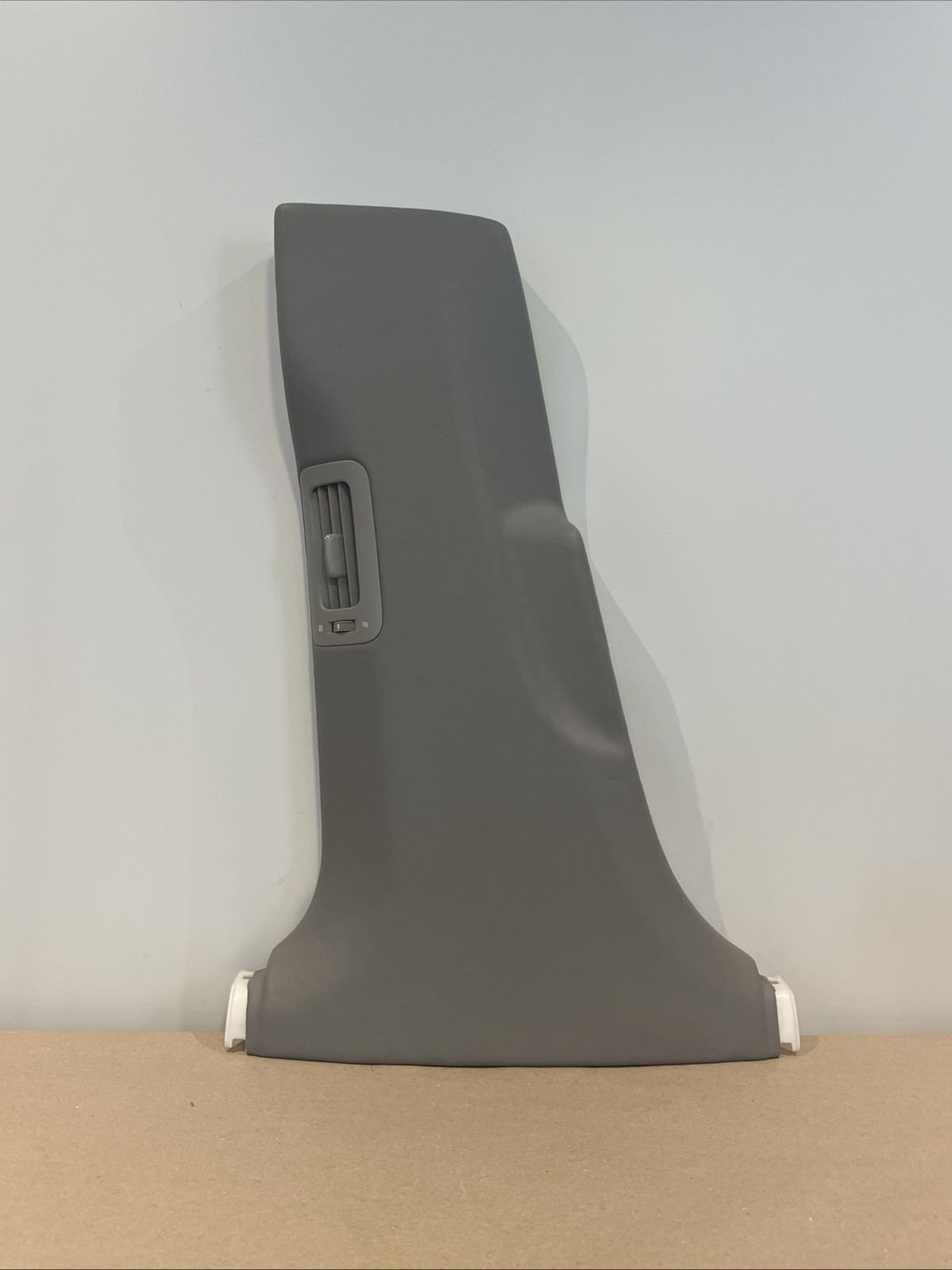 07-12 LEXUS LS460 B PILLAR TRIM MOULDING DRIVER LEFT GRAY RARE 07-12 LEXUS LS460 B PILLAR TRIM MOULDING DRIVER LEFT GRAY RARE