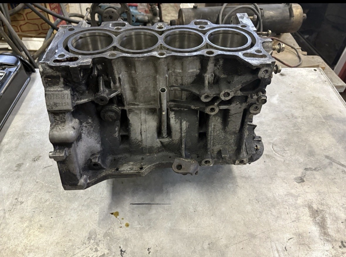 92-95 Honda Civic D15B7 Engine Block 11000-PM3-000 OEM