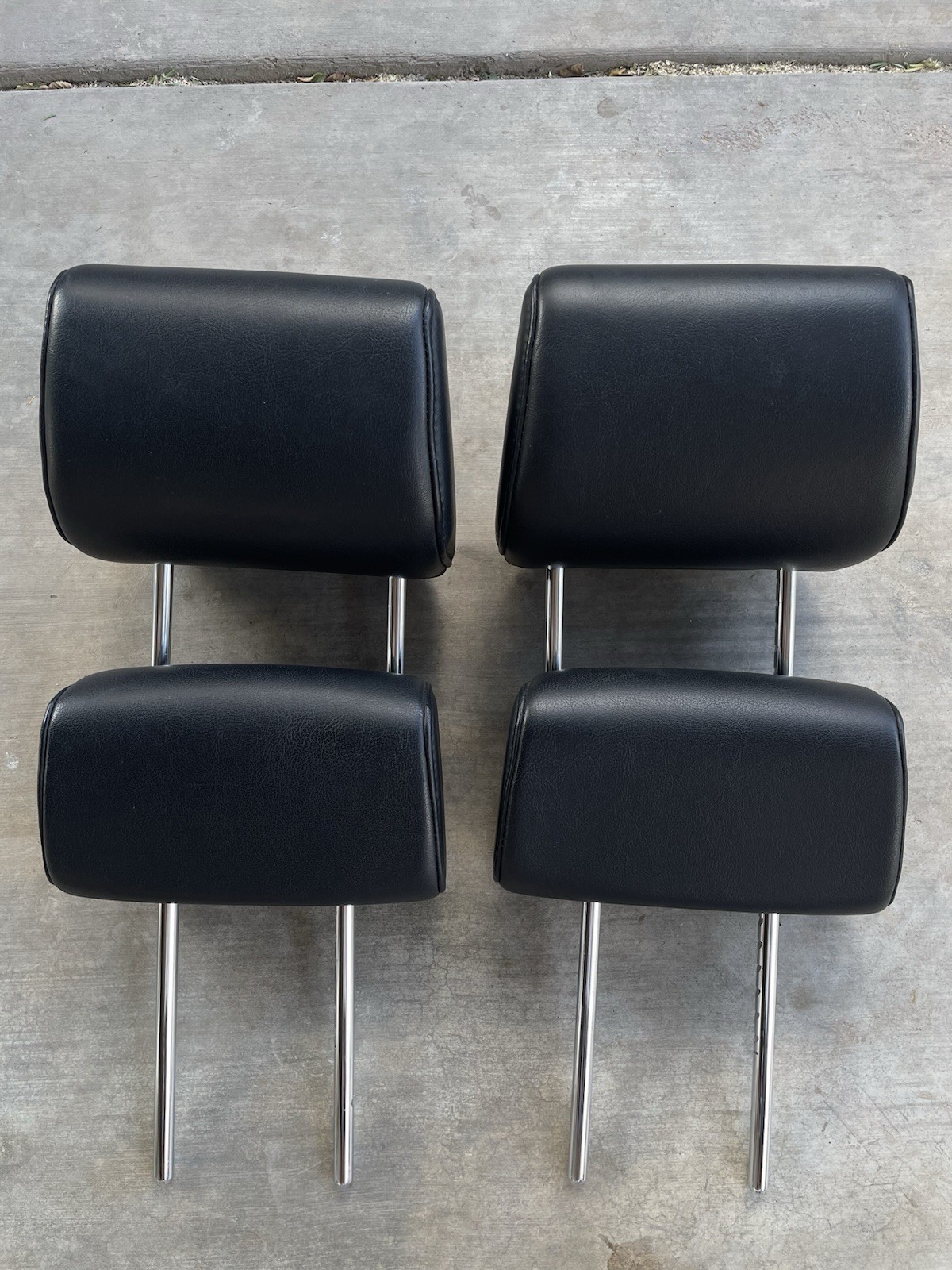 2008-2015 Nissan Titan PRO-4X King Cab Headrest Set (4) Black Leather Red Stitch