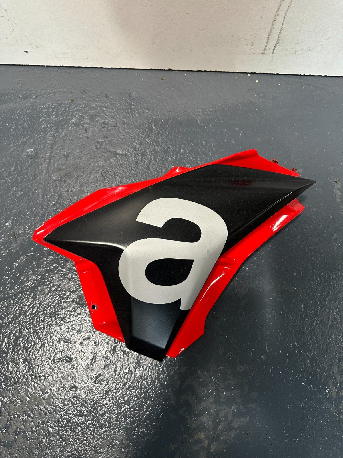2022 21-24 APRILIA TUONO 660 RIGHT SIDE UPPER FAIRING PANEL BODYWORK BLACK OEM