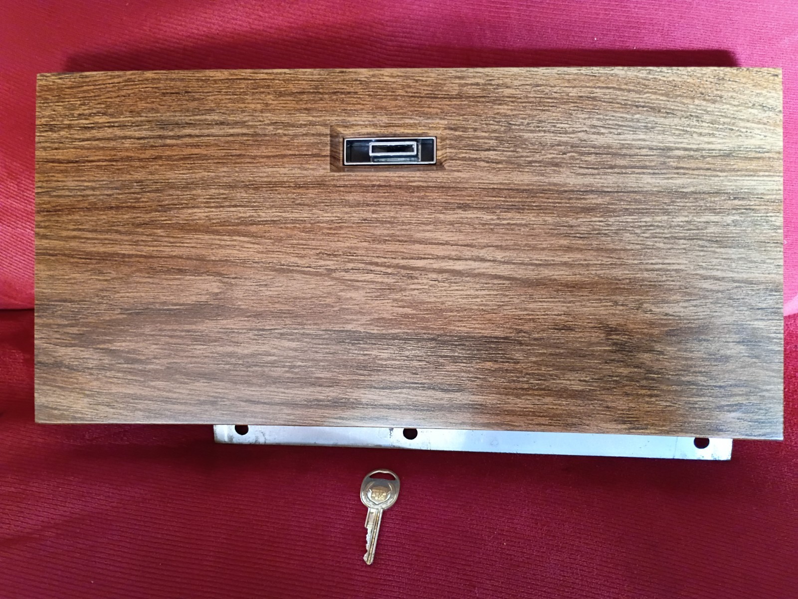 80-85 Cadillac Seville Glovebox Door Wood Grain Trim GM OEM WITH ORIGINAL KEY🗝️ 80-85 Cadillac Seville Glovebox Door Wood Grain Trim GM OEM WITH ORIGINAL KEY🗝️