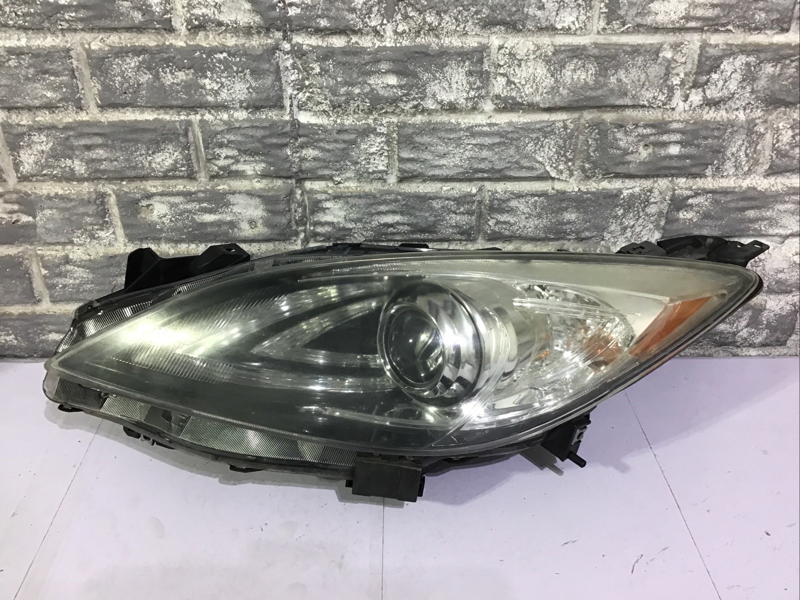 2010-2013 Mazda 3 Xenon HID Headlight Left (driver Side) OEM, COMPLETE
