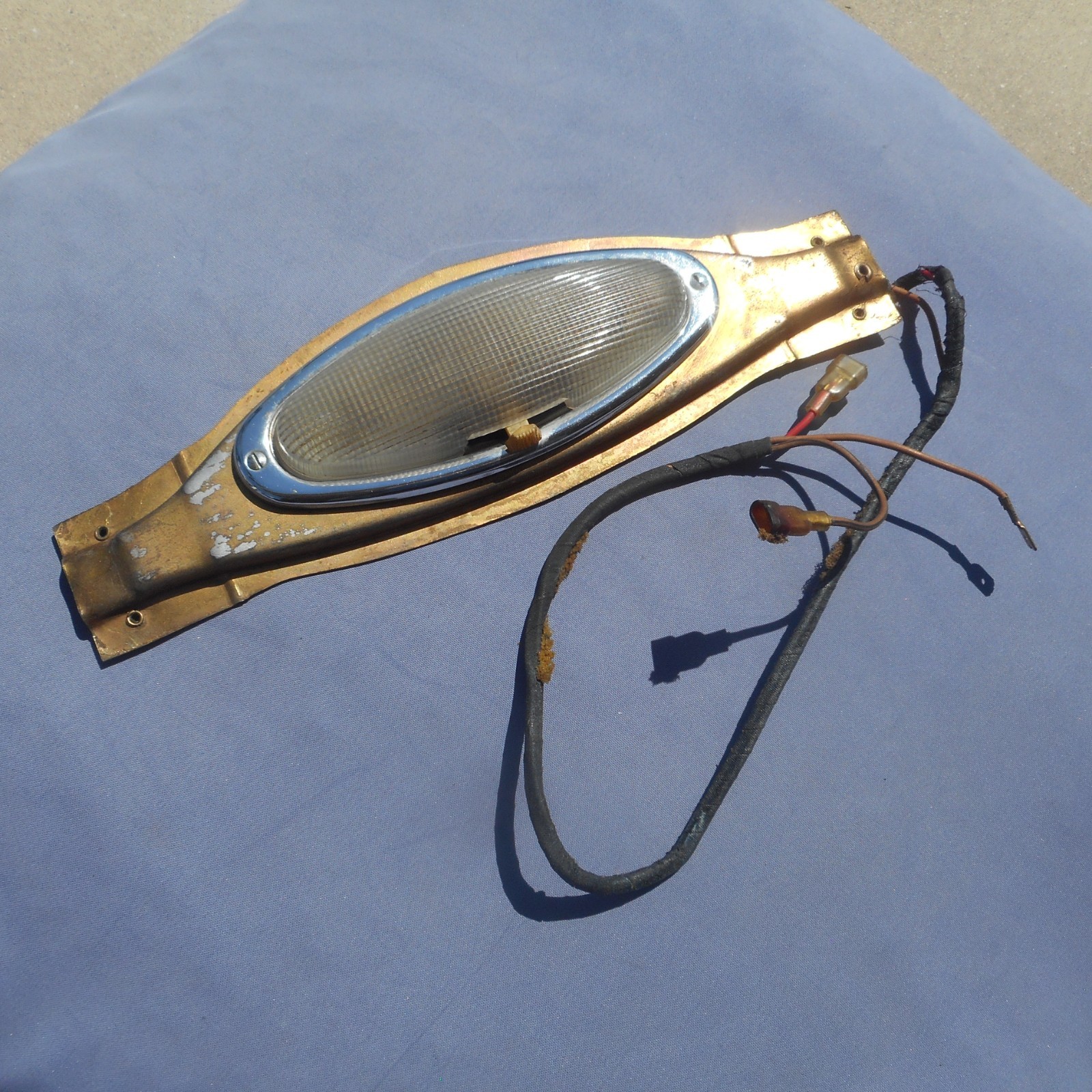 OEM 1972-1976 BMW E10 2002 2002tii Dome Light with Chrome Trim