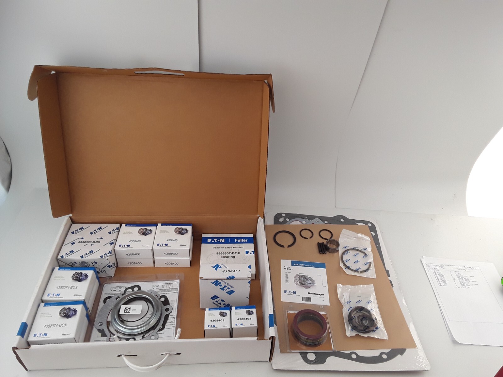 GENUINE Eaton Fuller Transmission Basic Rebuild Kit FRO K-2924 K2924 GENUINE Eaton Fuller Transmission Basic Rebuild Kit FRO K-2924 K2924