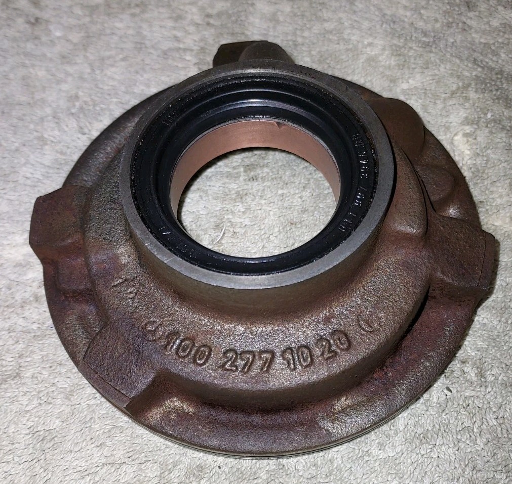 Mercedes-Benz Transmission Pump 722.0  722.2  100 277 10 20  FOUR BOLT OIL PAN