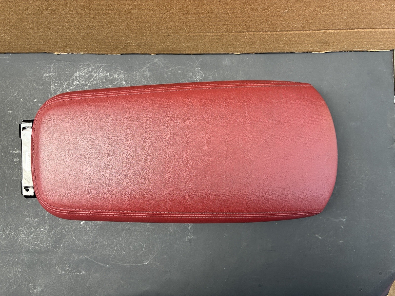 2021-2024 KIA K5 GT-LINE RED Center Console Armrest Arm Rest Lid Cover OEM 2021-2024 KIA K5 GT-LINE RED Center Console Armrest Arm Rest Lid Cover OEM