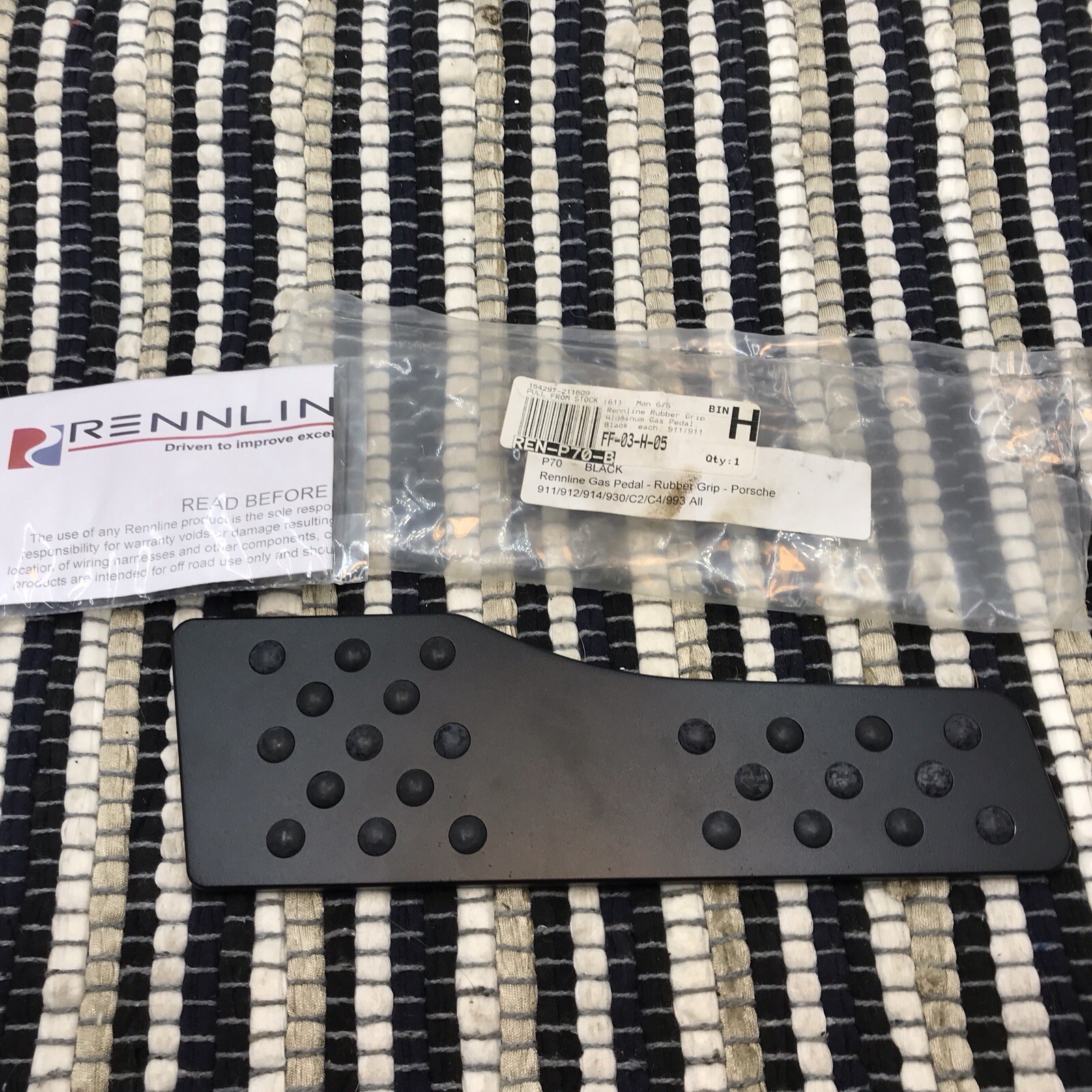 Rennline Gas Pedal Rubber Grip Black Fits Porsche 911/912/914/930/C2/C4/993 All Rennline Gas Pedal Rubber Grip Black Fits Porsche 911/912/914/930/C2/C4/993 All