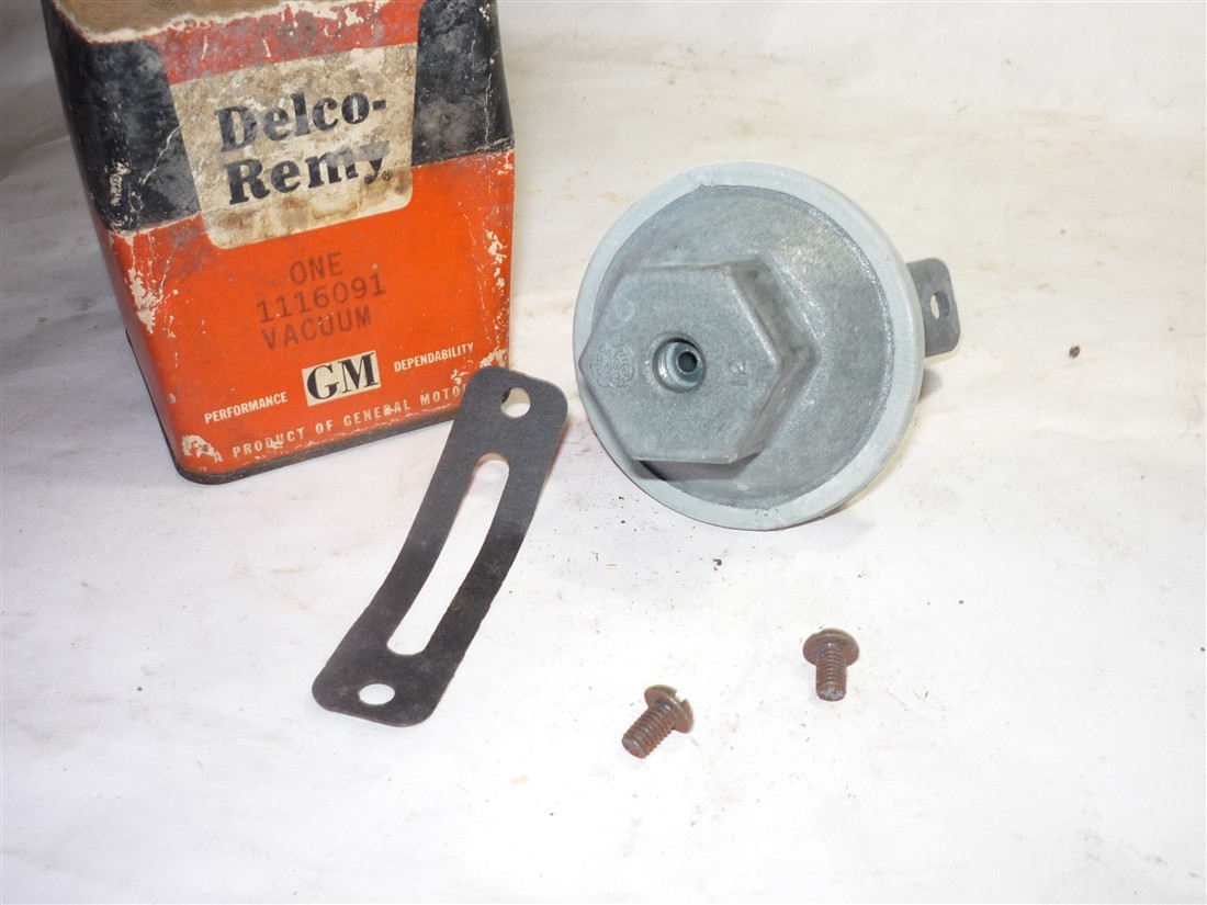 19543 1954 Cadillac vacuum advance NOS 1116091 1116074