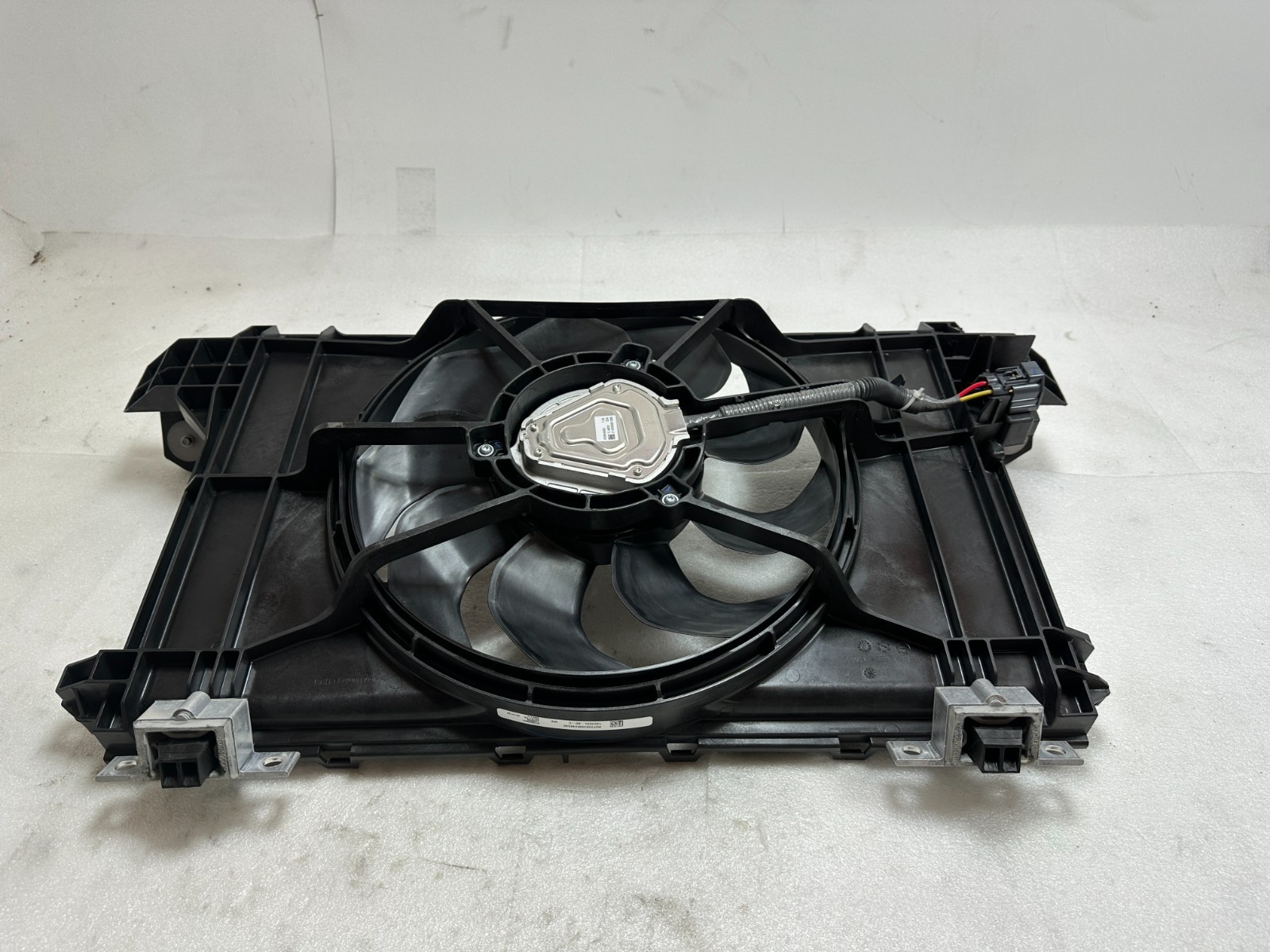 đź’ŽNEW OEM 21-26 TESLA MODEL Y 3 RADIATOR FAN shroud 1494179-00-B ORIGINAL đź’ŽNEW OEM 21-26 TESLA MODEL Y 3 RADIATOR FAN shroud 1494179-00-B ORIGINAL