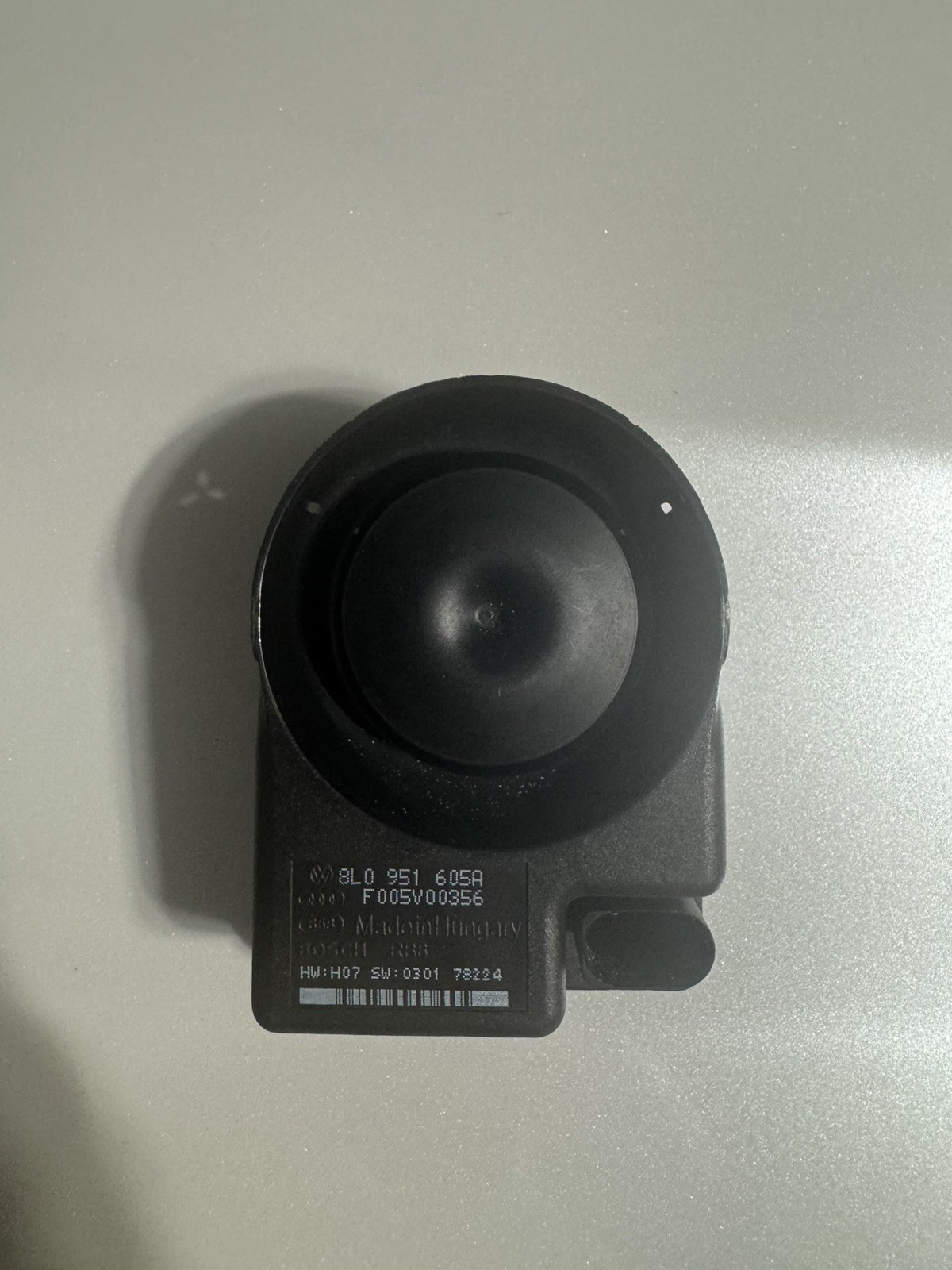 Audi Alarm Horn OEM 8l0951605a Audi A4 S4 B6 Audi Alarm Horn OEM 8l0951605a Audi A4 S4 B6