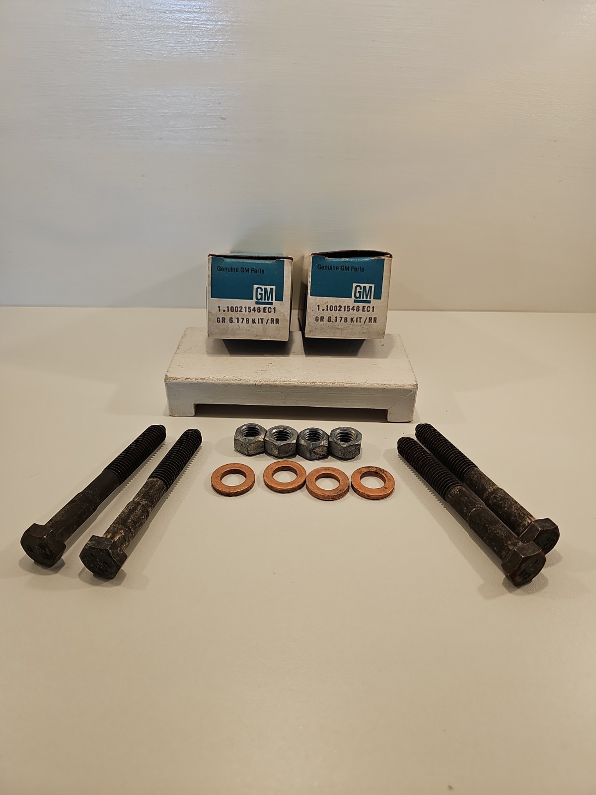 2x NOS GM 10021548 CHEVY CUTLASS MONTE CARLO MALIBU REAR CONTROL ARM BOLT KIT 2x NOS GM 10021548 CHEVY CUTLASS MONTE CARLO MALIBU REAR CONTROL ARM BOLT KIT