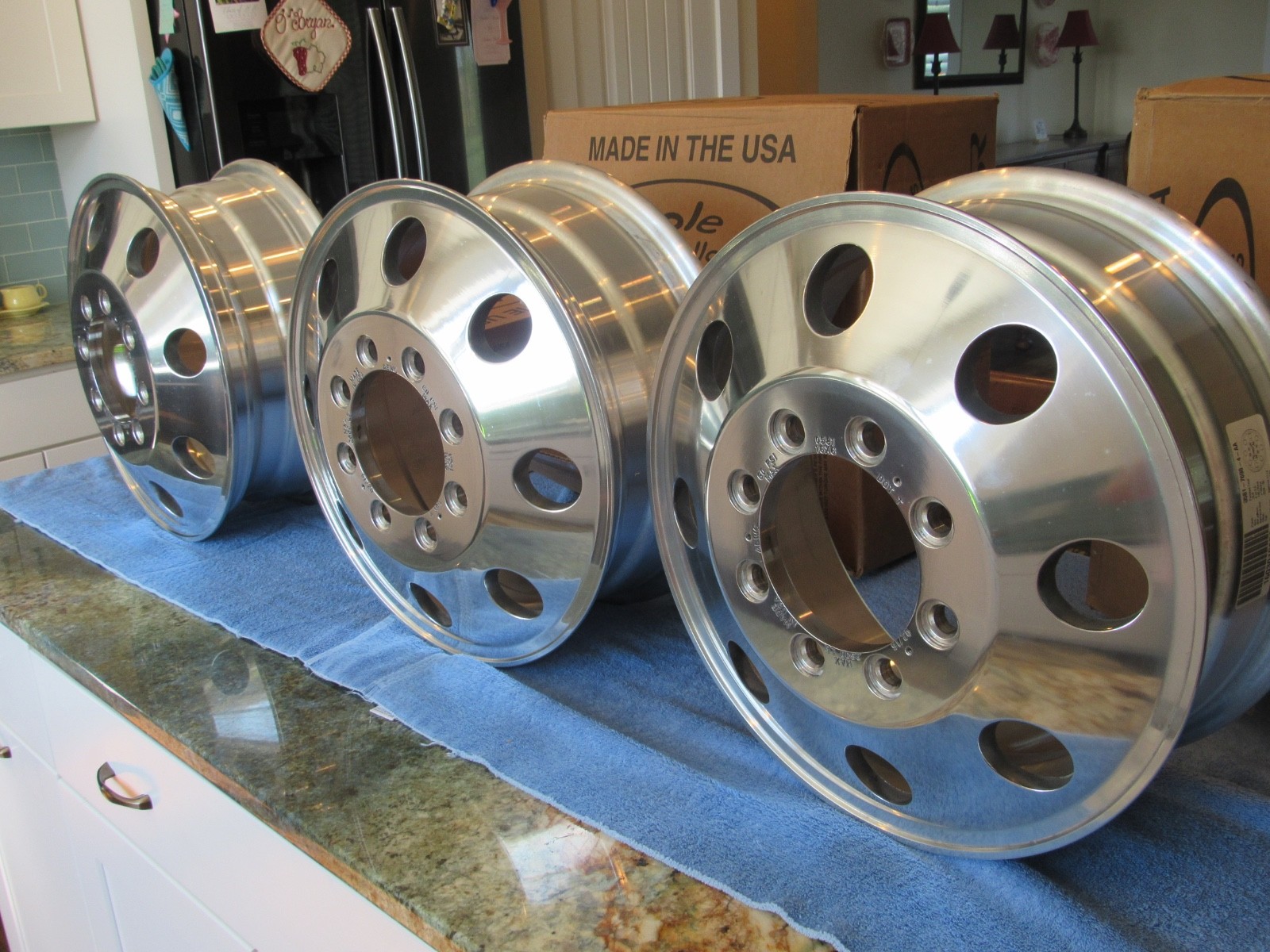 (1) NOS Front Wheel 1973 1974 1975 1976 1977 1978 GMC Motor Home 3 available (1) NOS Front Wheel 1973 1974 1975 1976 1977 1978 GMC Motor Home 3 available
