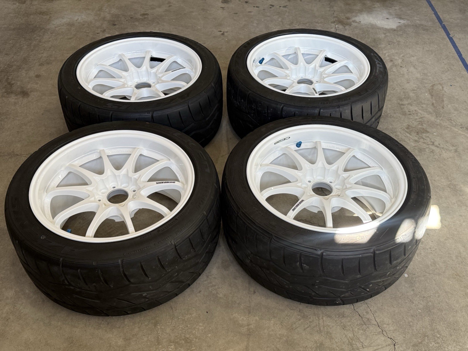 Volk Racing CE28N 17x9.5 +28/22 - Refinished In Dash White 5x114.3 + Extras
