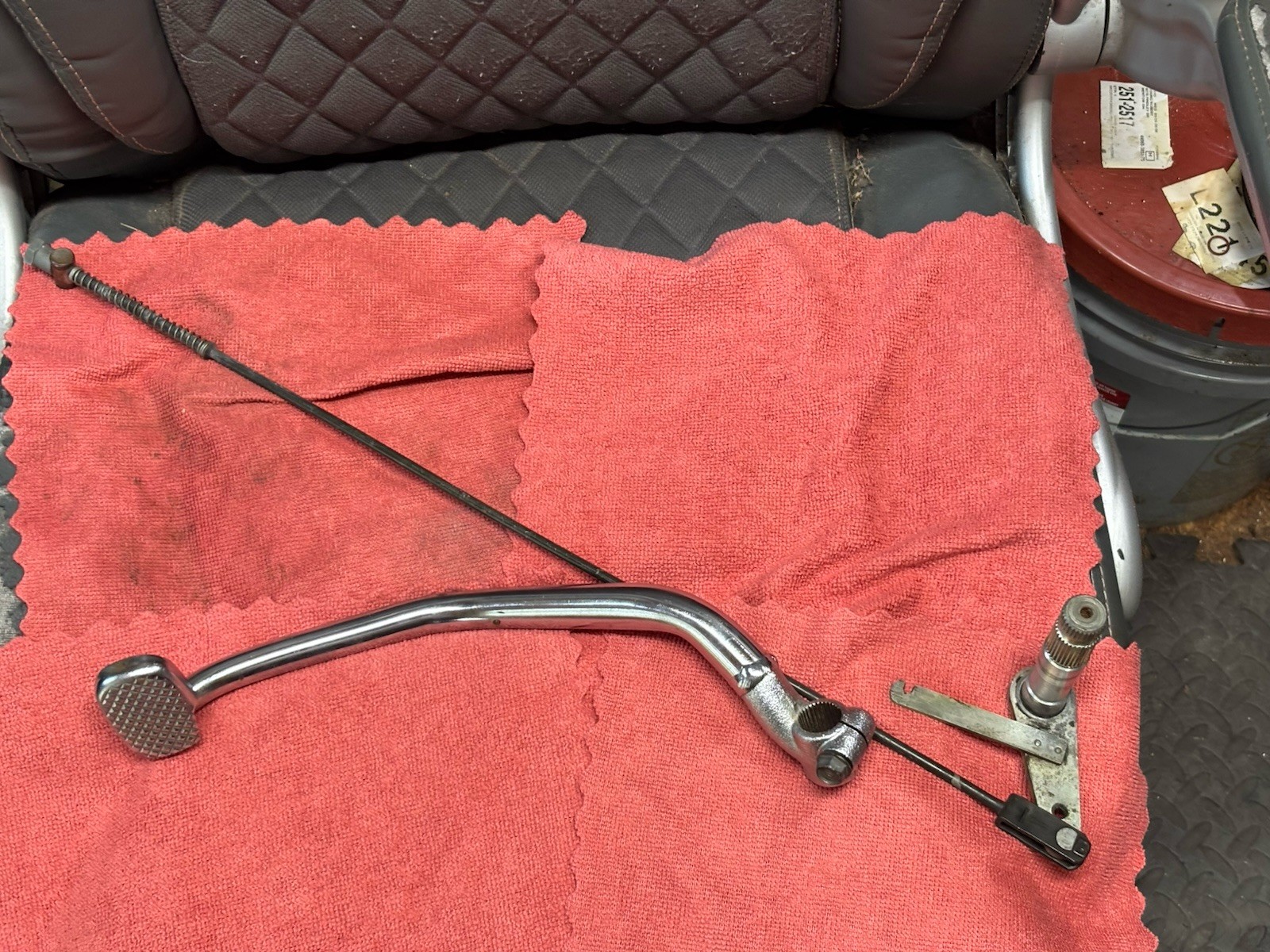 1969-1976 Honda CB750 CB750K REAR BRAKE FOOT PEDAL With Pivot Pin And Rod, nice 1969-1976 Honda CB750 CB750K REAR BRAKE FOOT PEDAL With Pivot Pin And Rod, nice
