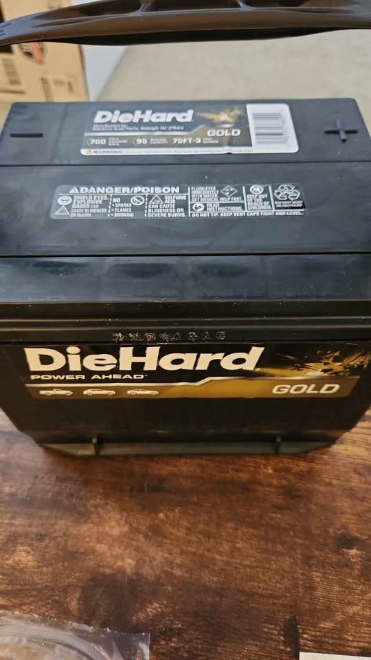 DieHard Gold 12V Car Battery 75 Group Brand New DieHard Gold 12V Car Battery 75 Group Brand New