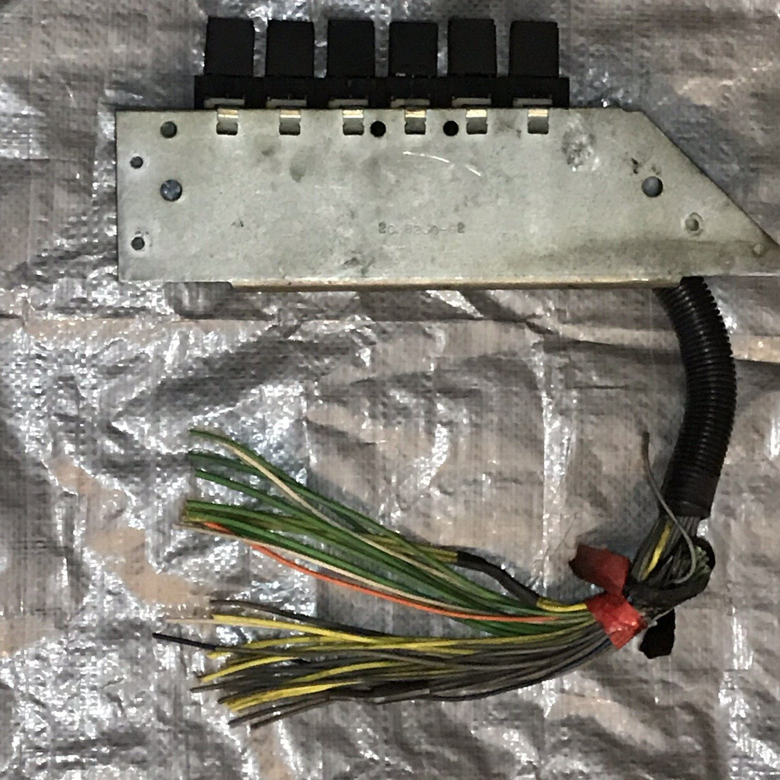 Vintage International 4700 Truck Harness Relay Block Vintage International 4700 Truck Harness Relay Block