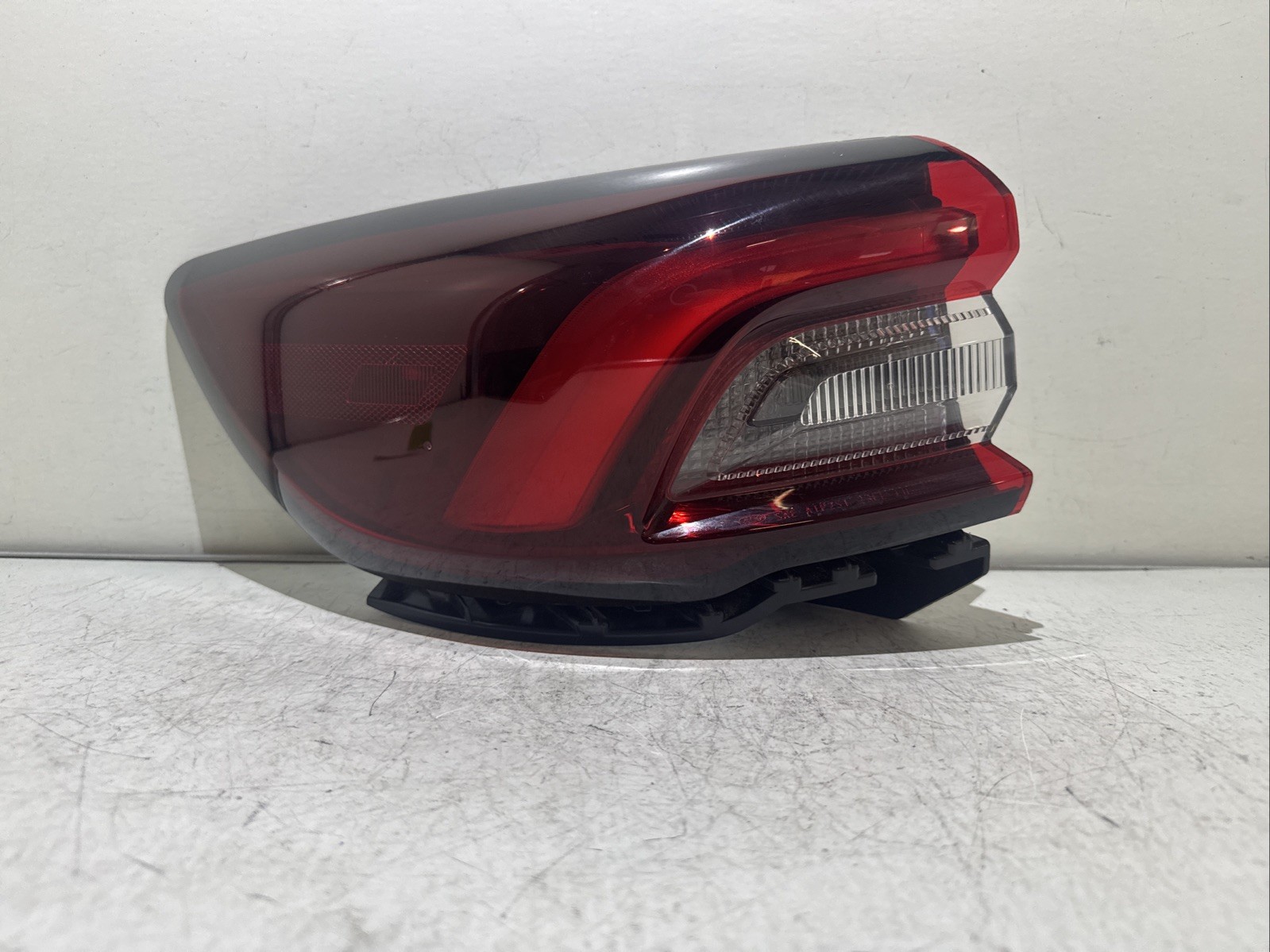 Nice 2023 2024 2025 Ford Escape LED Outer Tail Light Driver Left LH OEM 2644