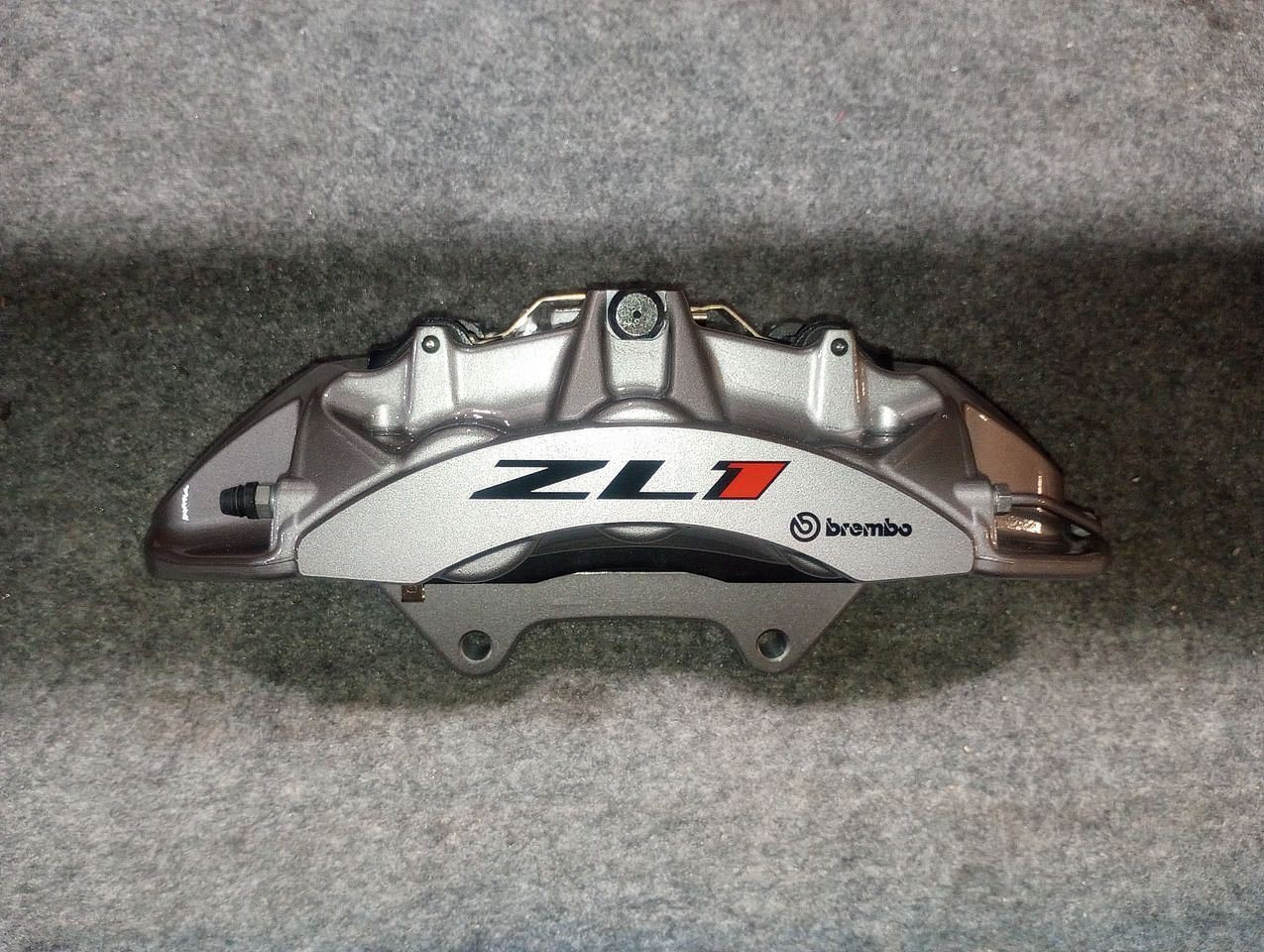 Driver Left Front Brembo Caliper 84229190 For 18-24 Camaro ZL1 84229143 2983110